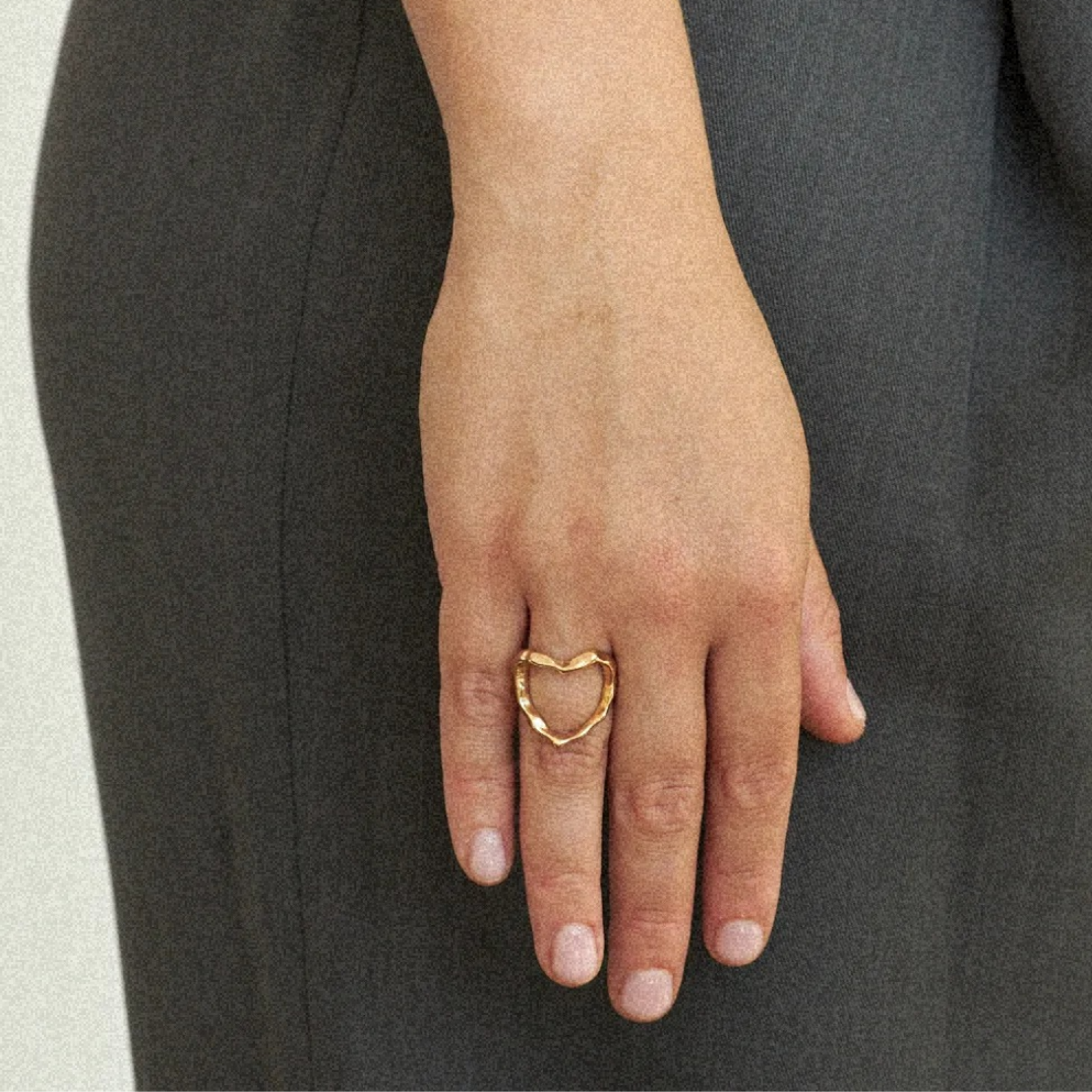 LOVE GOLD RING
