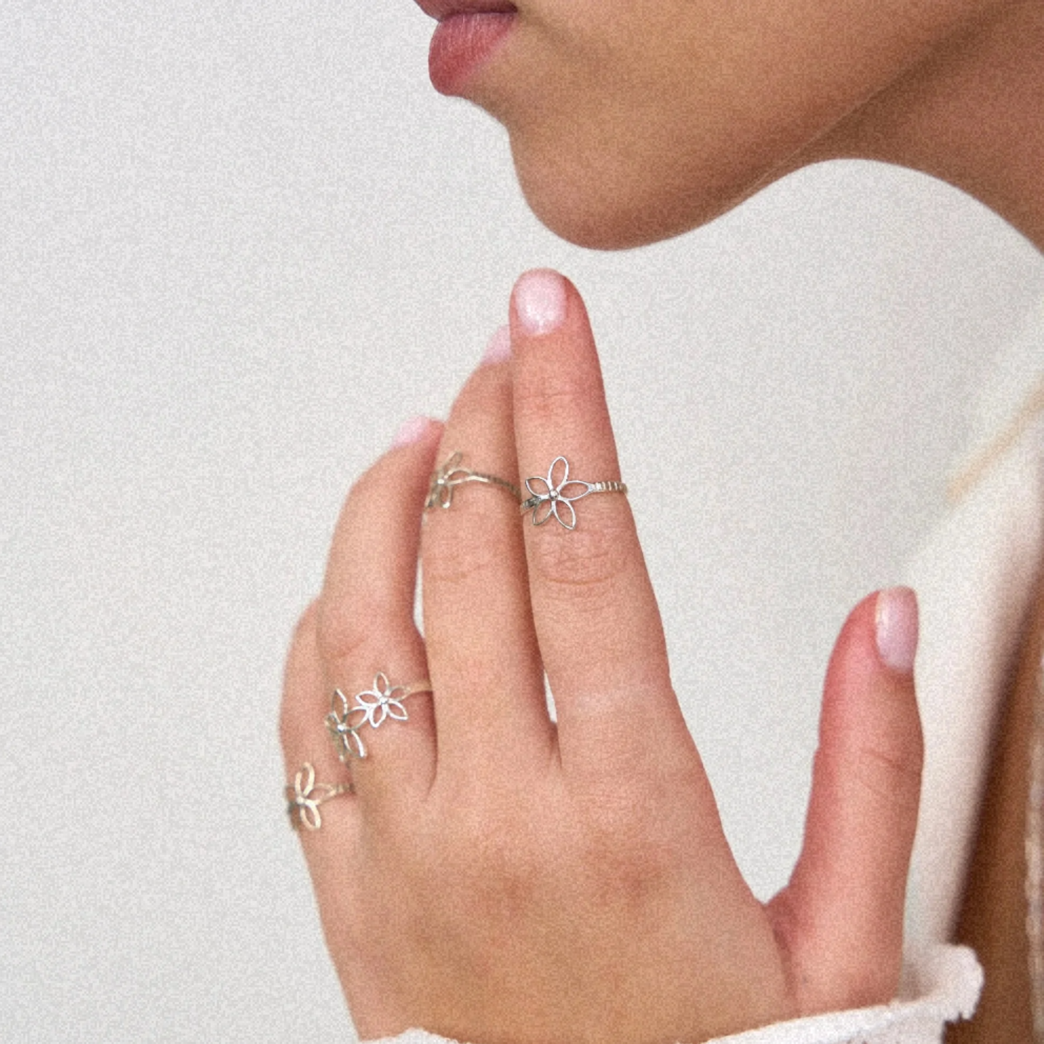 FLORA SILVER RING