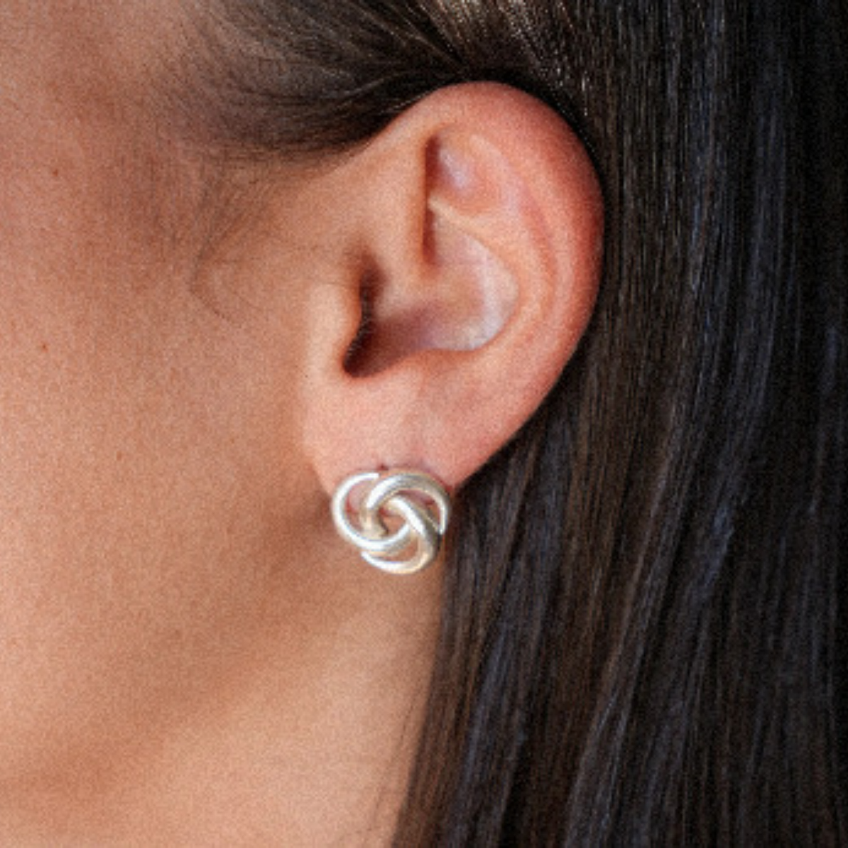 SHOVAL SILVER EARRINGS על האוזן
