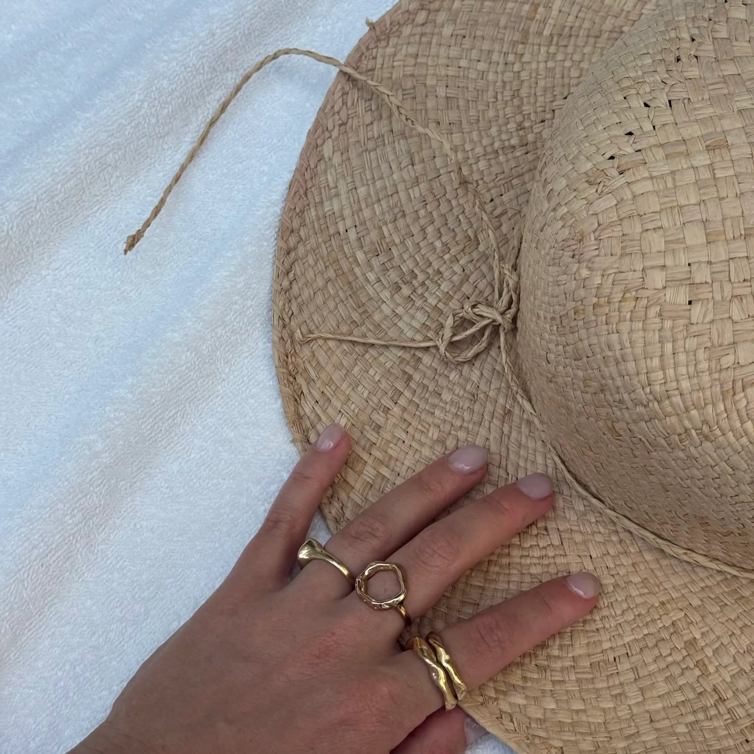 LUNA GOLD RING