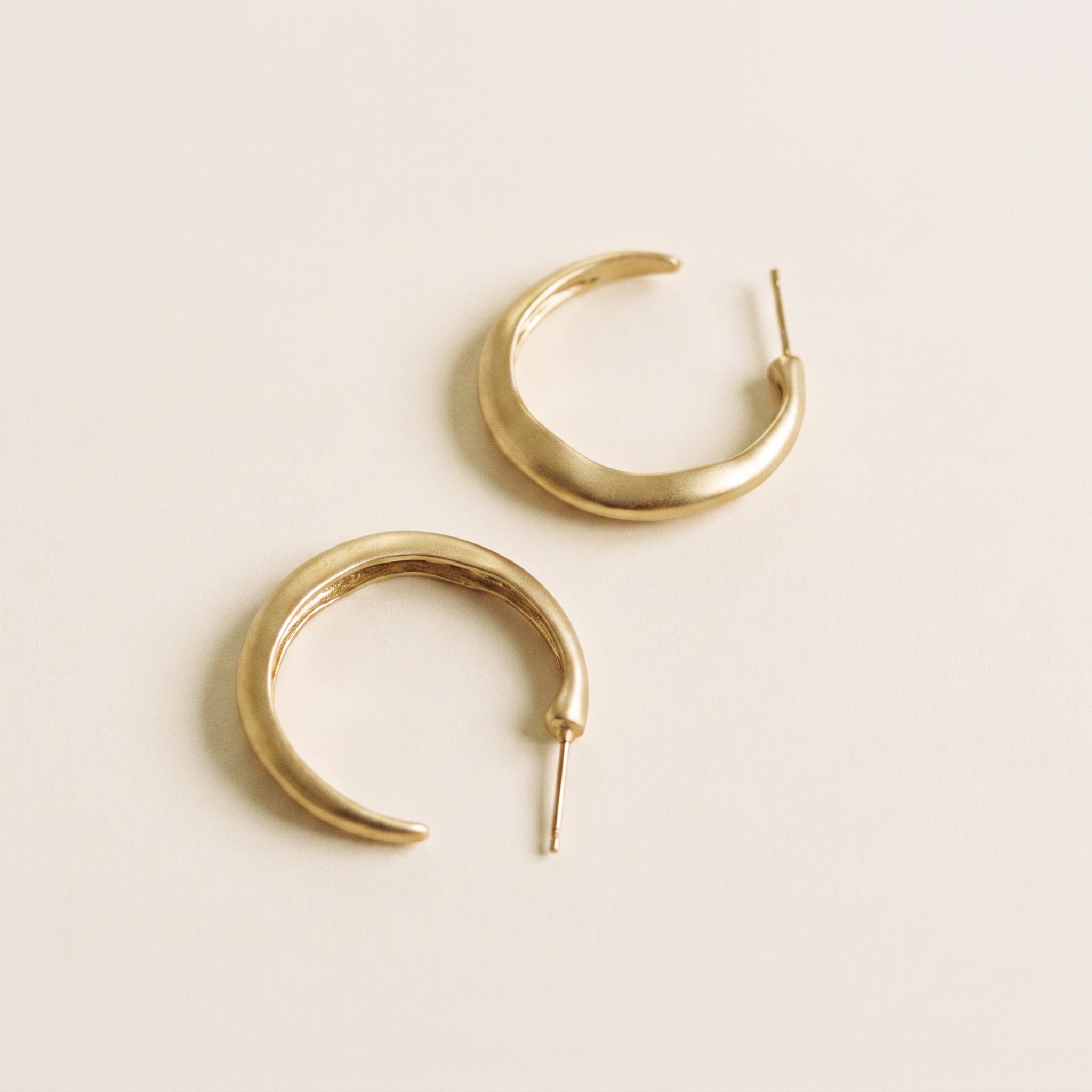 NOA GOLD EARRINGS