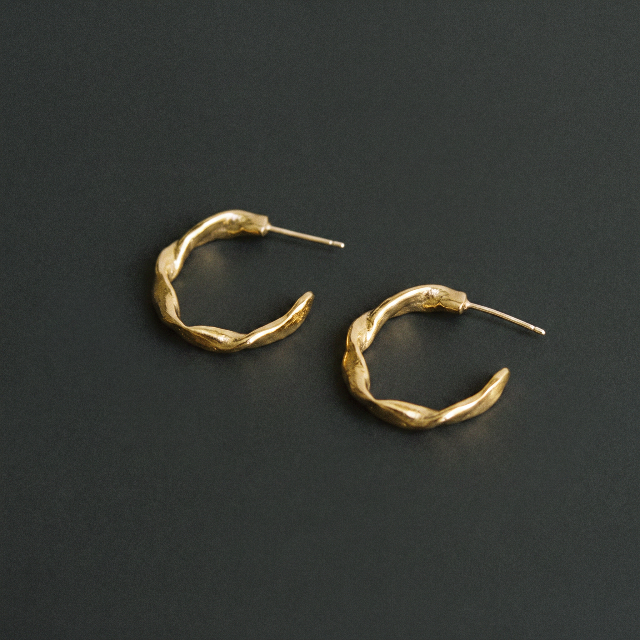 ONDA GOLD EARRINGS