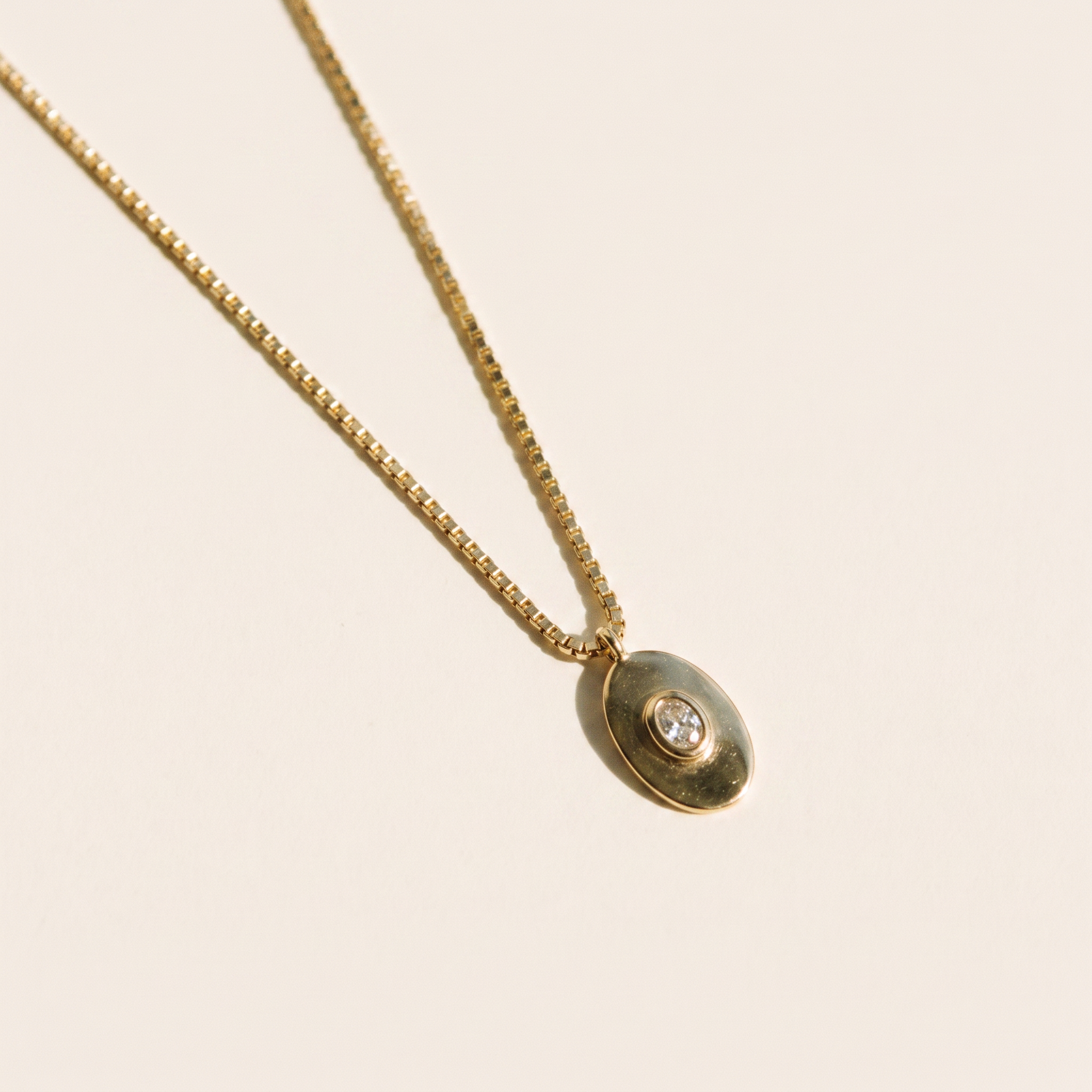 LENI GOLD NECKLACE
