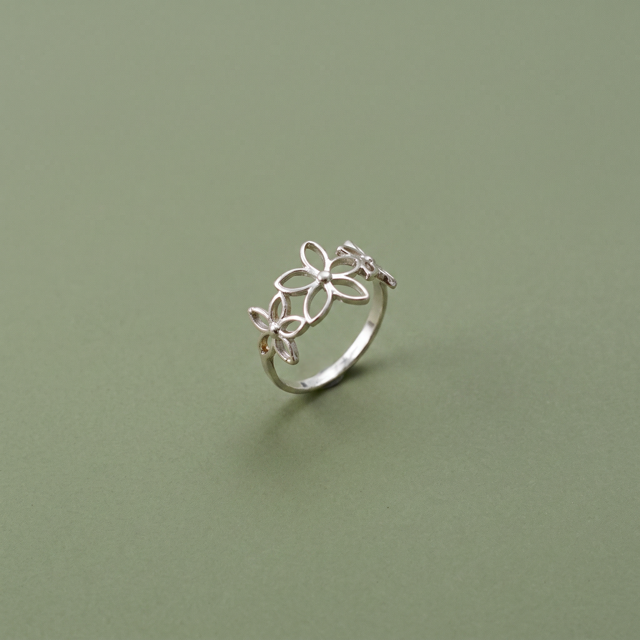 FLORA SILVER RING