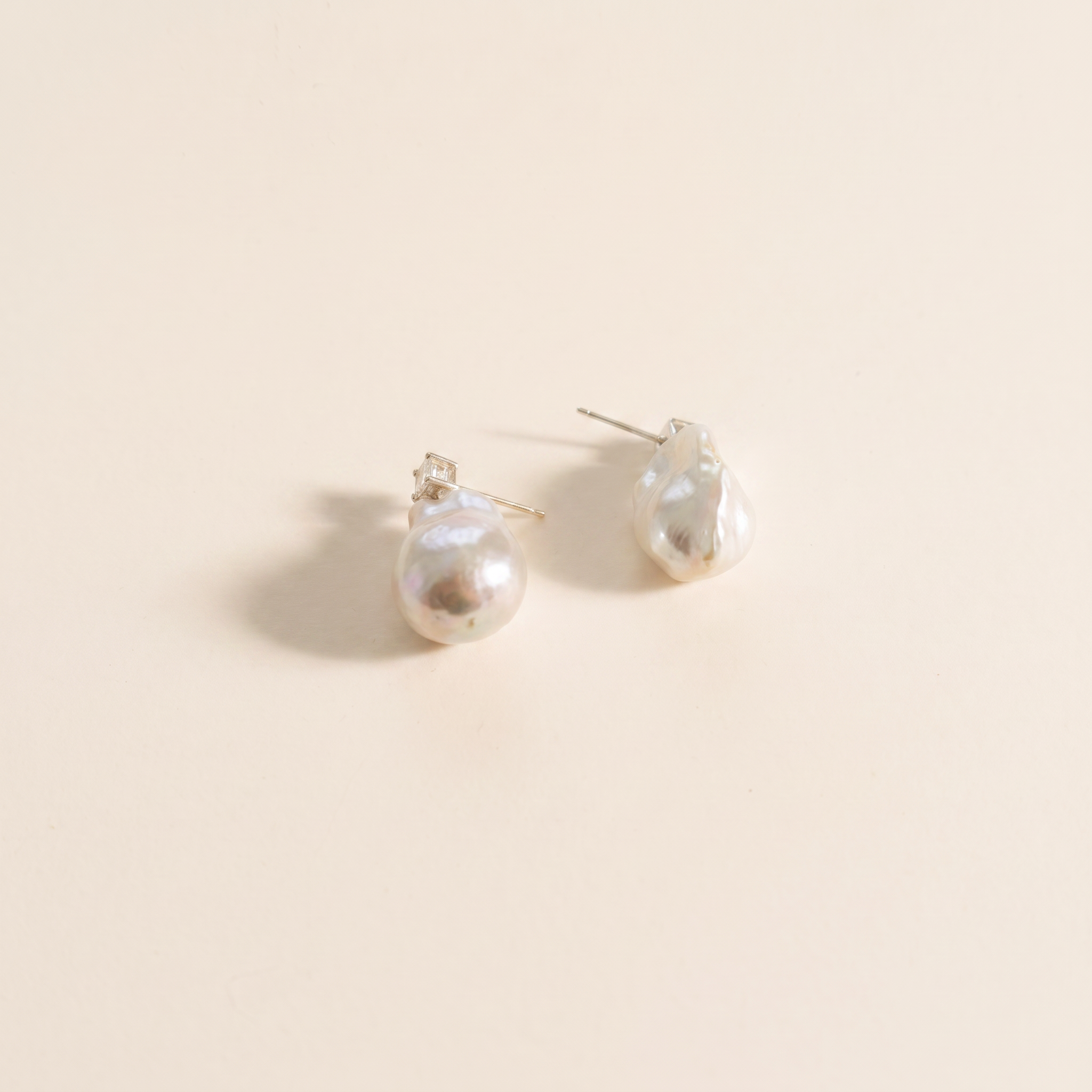 AVIV SILVER EARRINGS