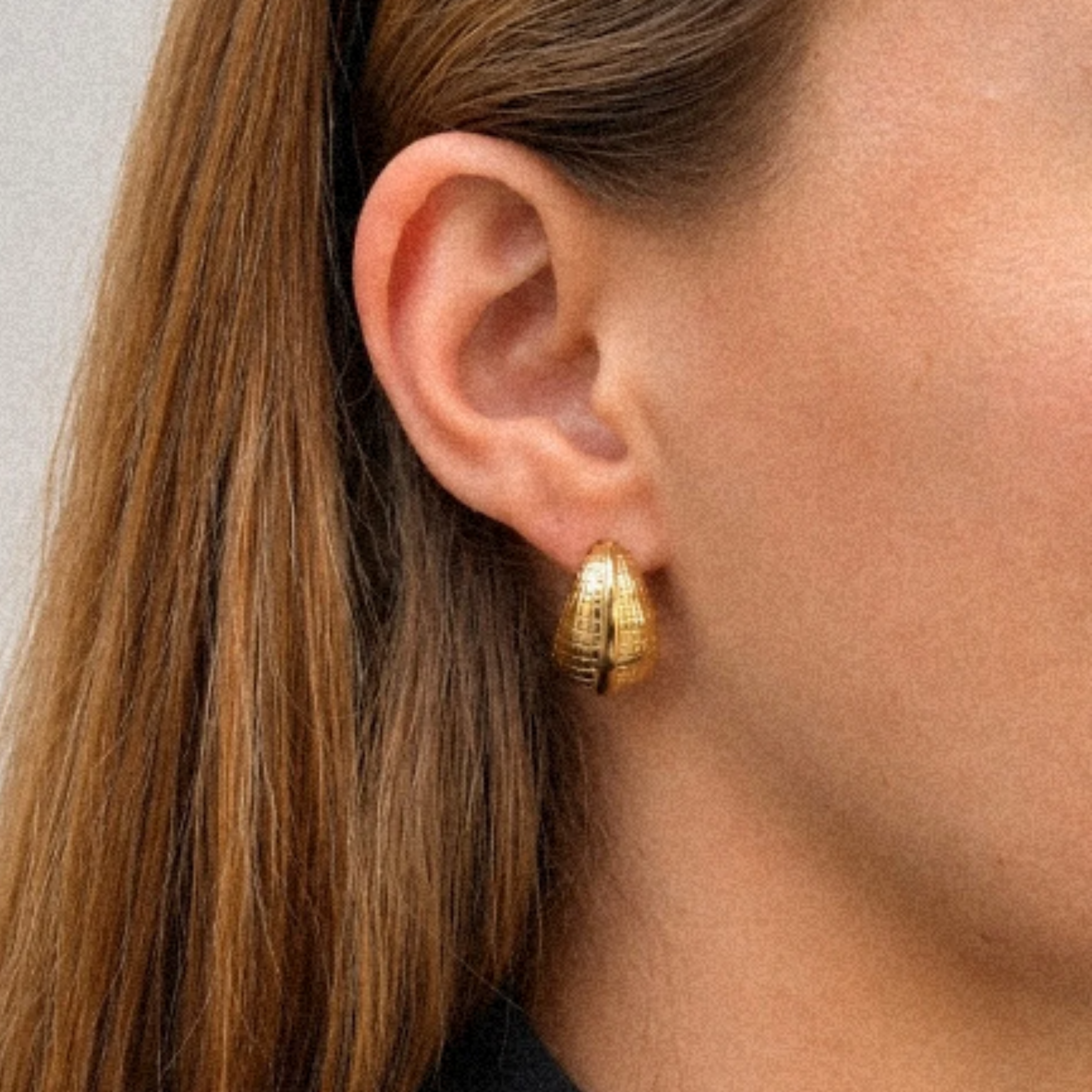 LIHI GOLD EARRINGS