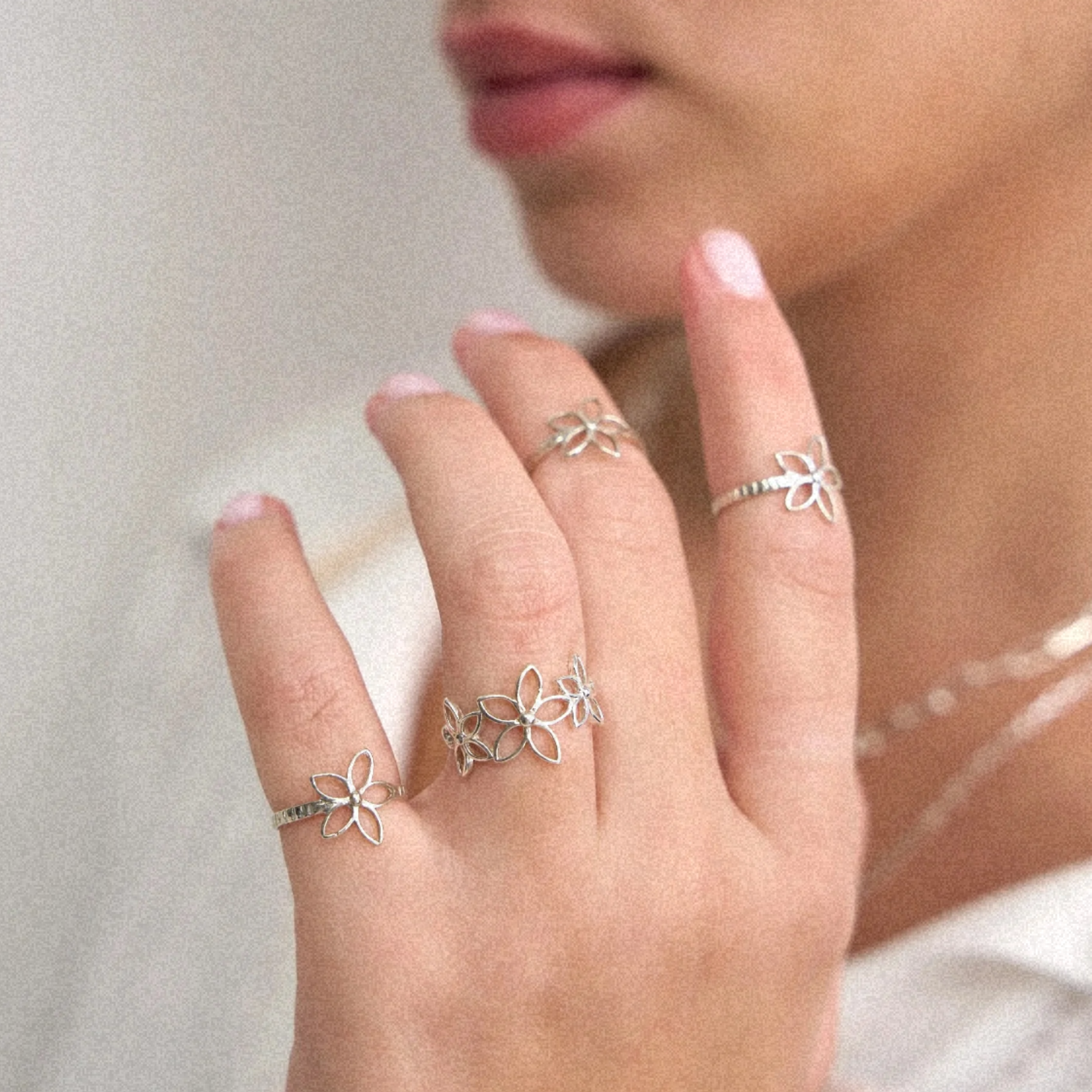 FLORA SILVER RING
