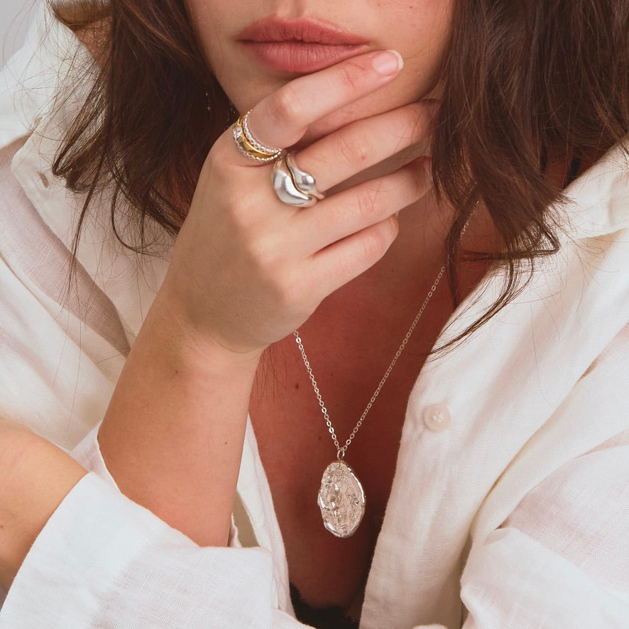 LYA SILVER NECKLACE
