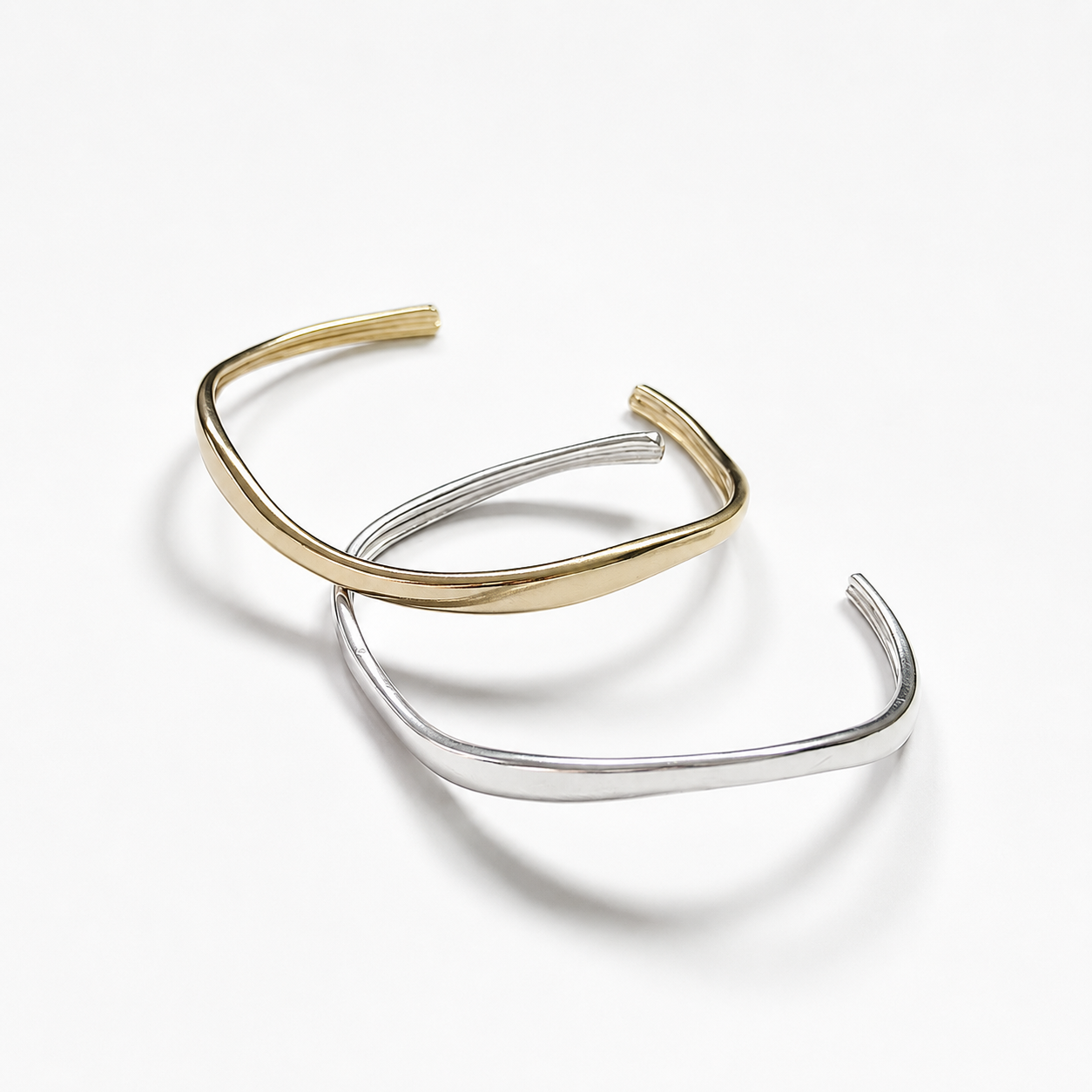 EYNAT GOLD BRACELET