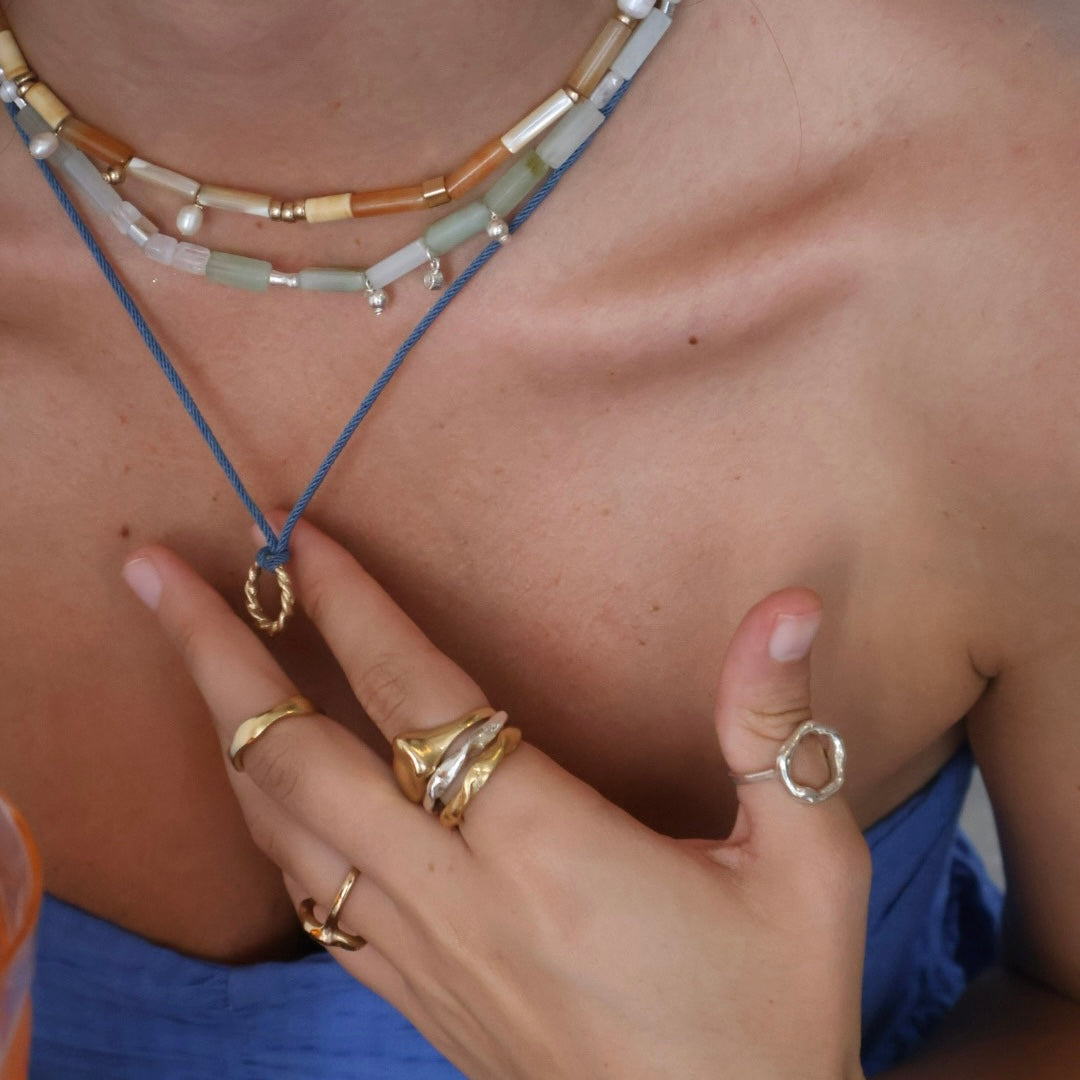 GIRO BLUE NECKLACE