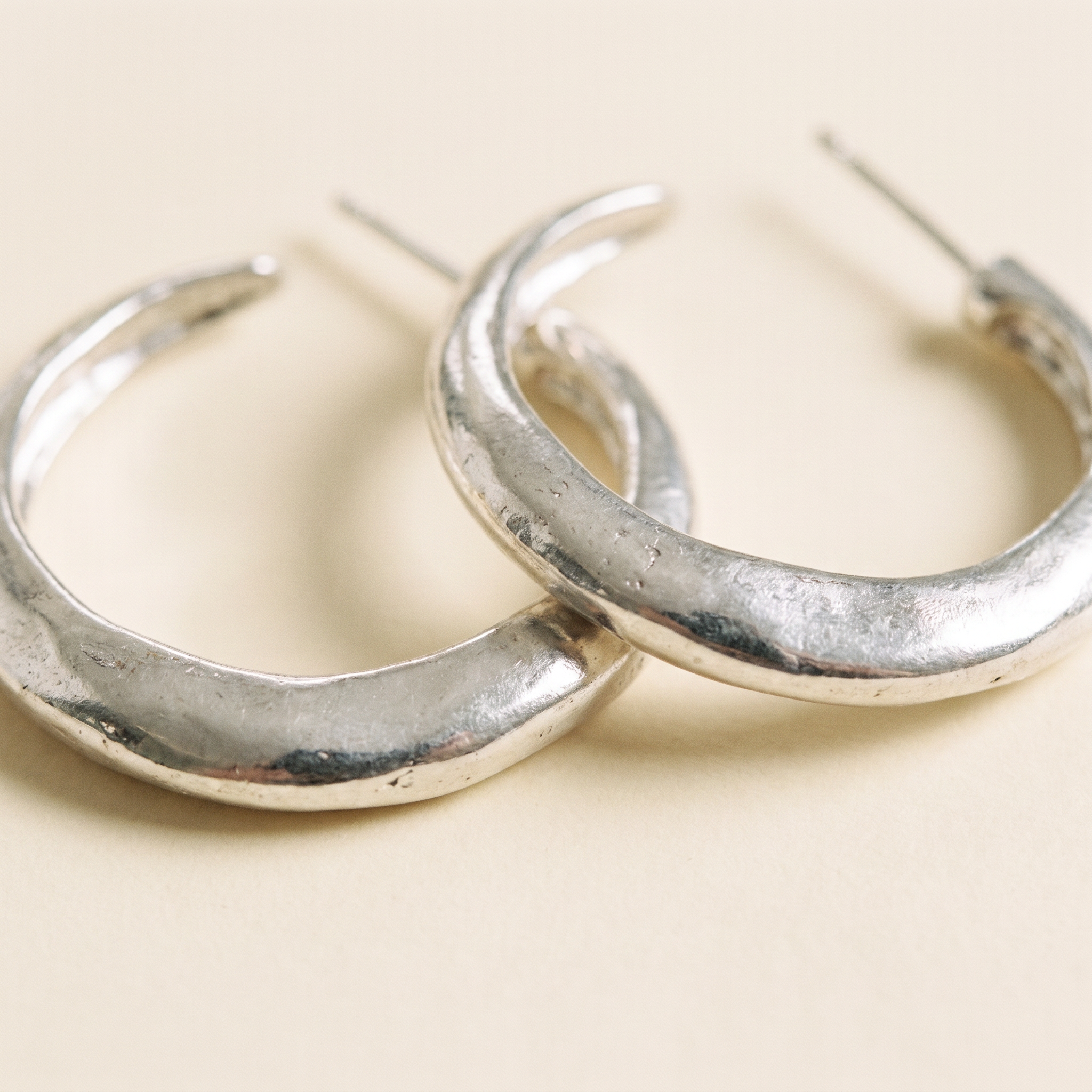 NOA SILVER EARRINGS