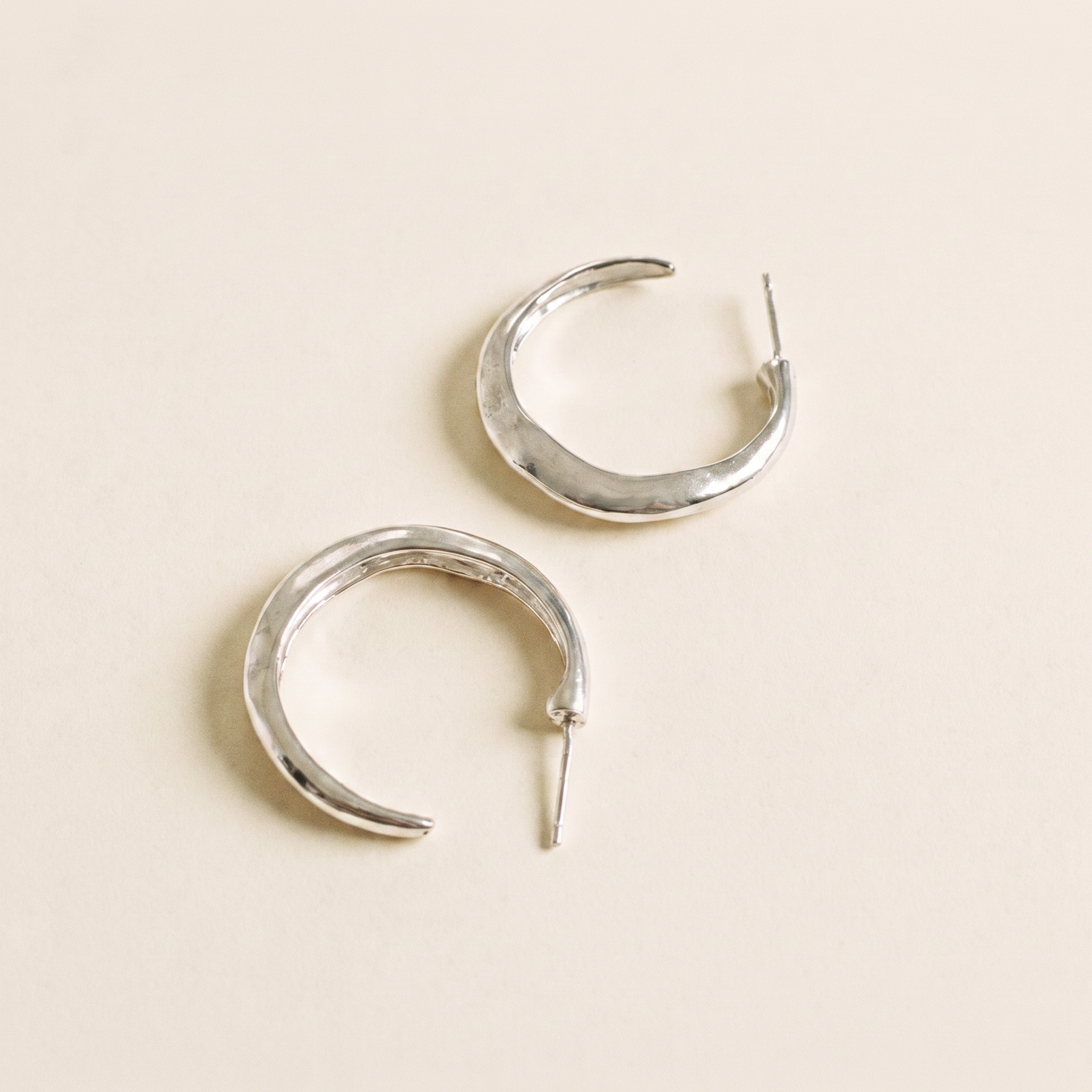 NOA SILVER EARRINGS