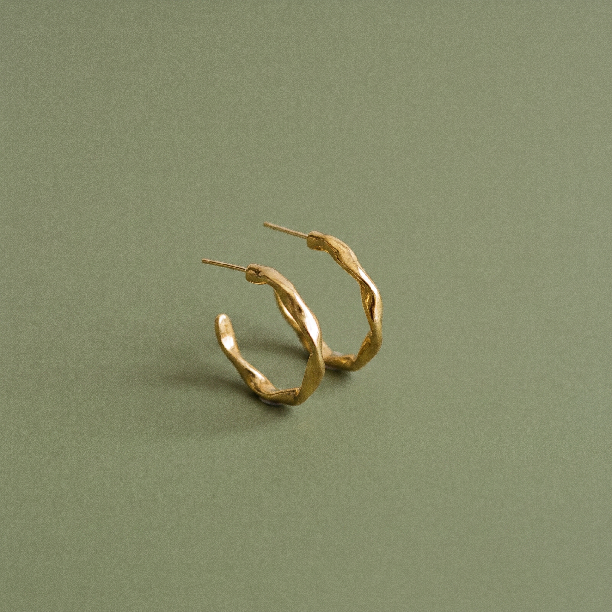 ONDA GOLD EARRINGS