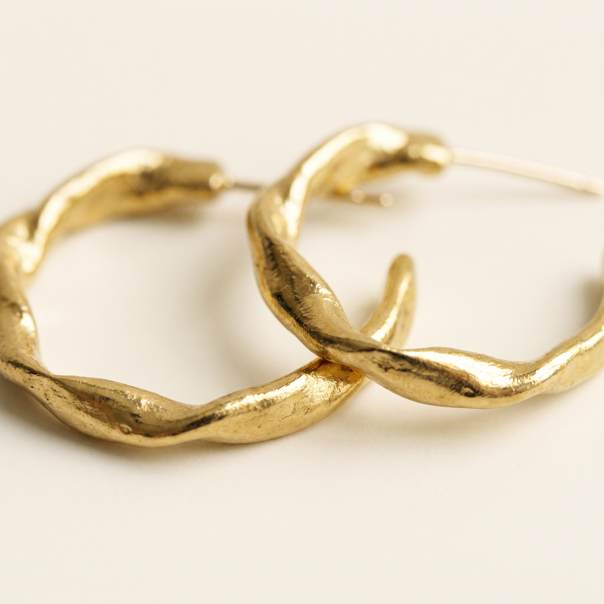 ONDA GOLD EARRINGS