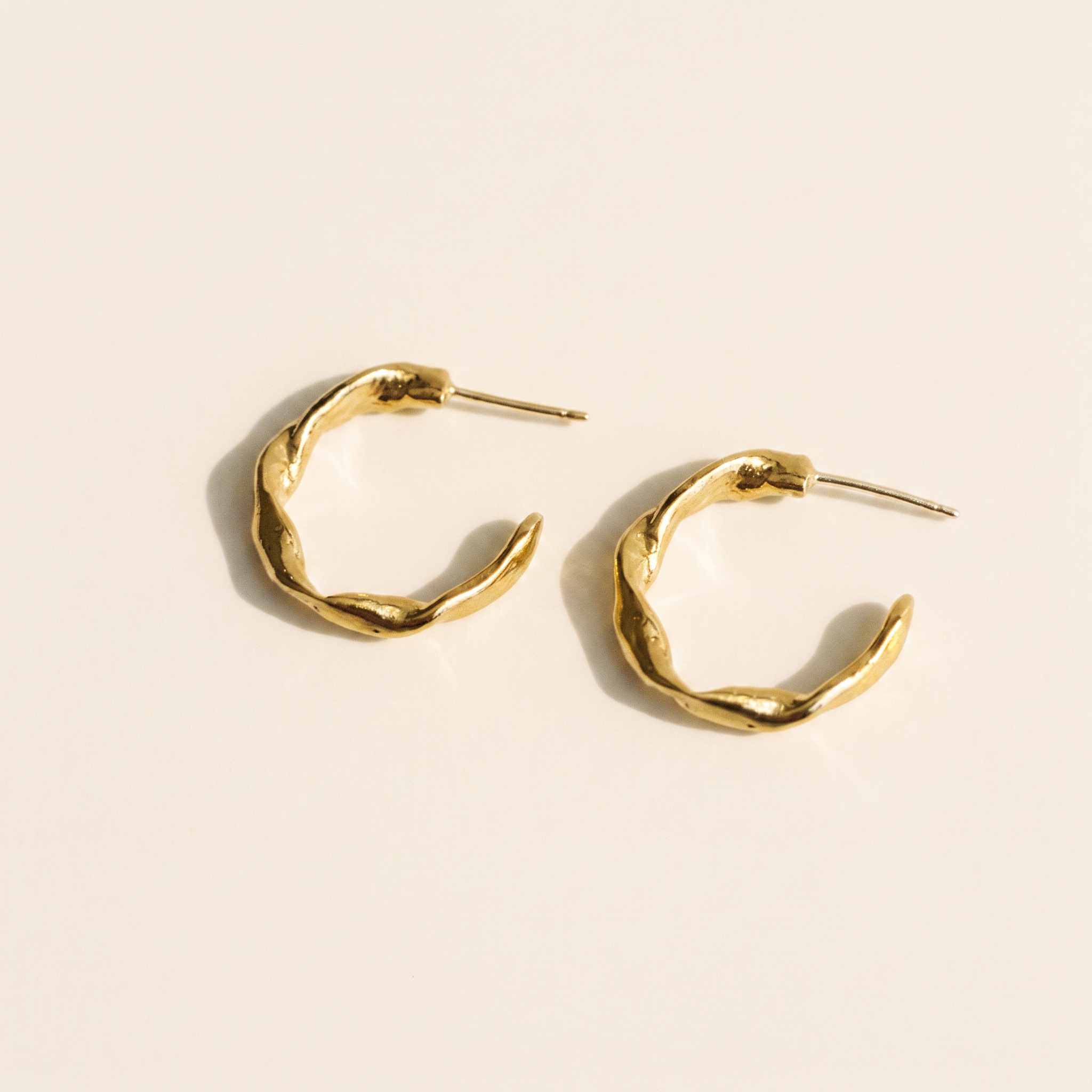 ONDA GOLD EARRINGS