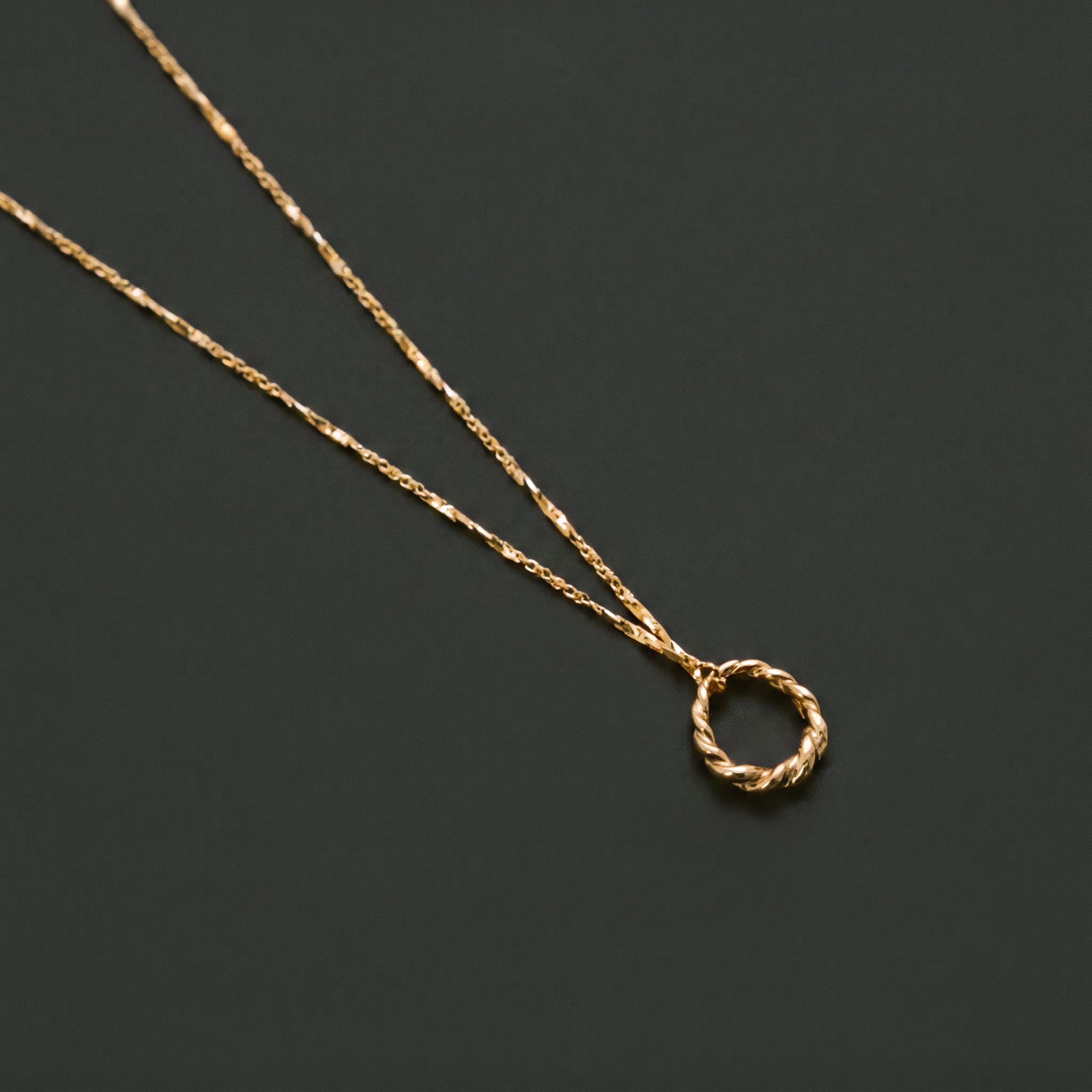 GIRO GOLD NECKLACE