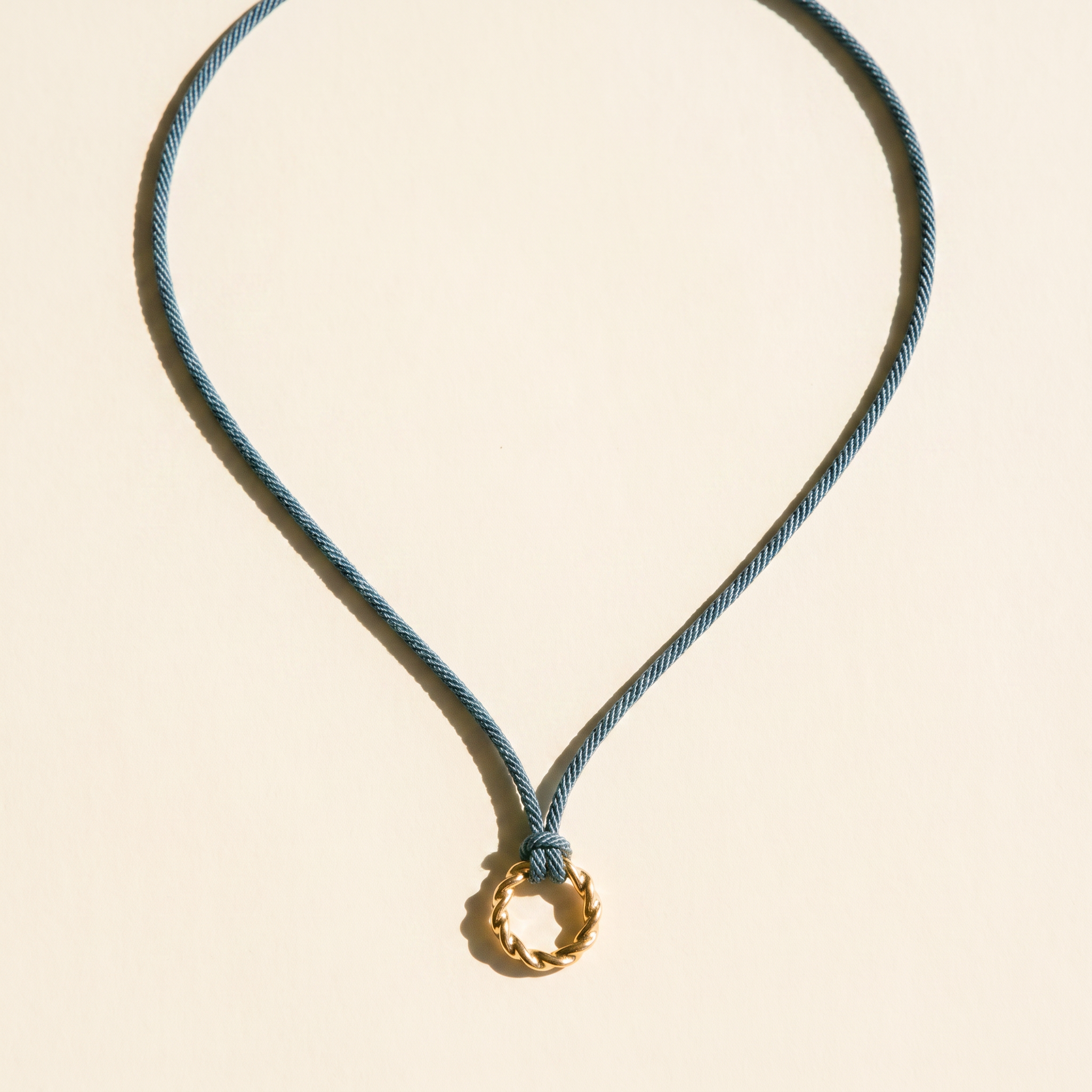 GIRO BLUE NECKLACE