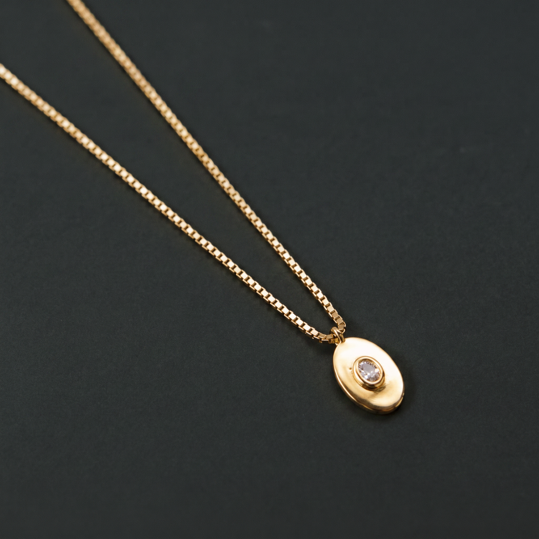 LENI GOLD NECKLACE
