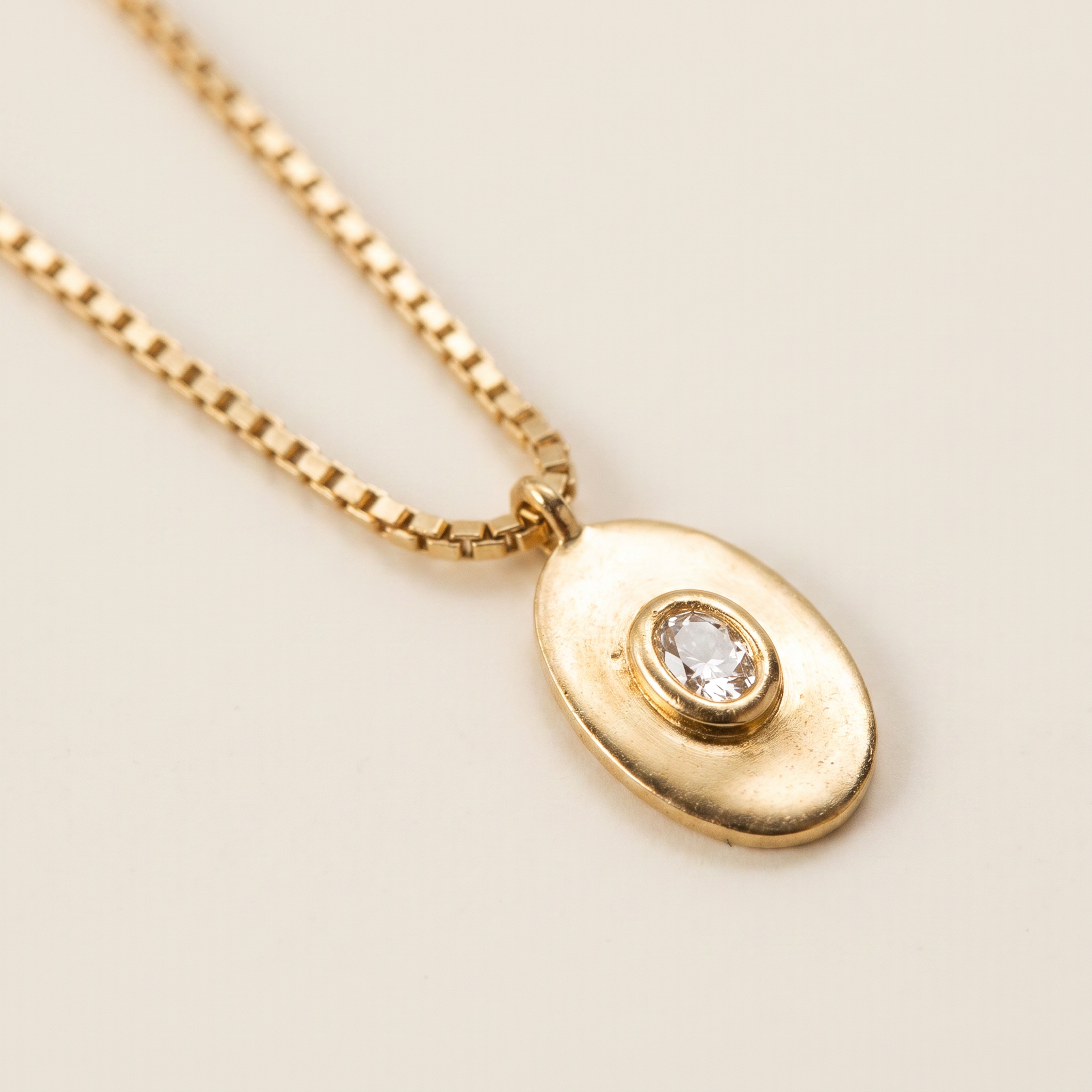 LENI GOLD NECKLACE