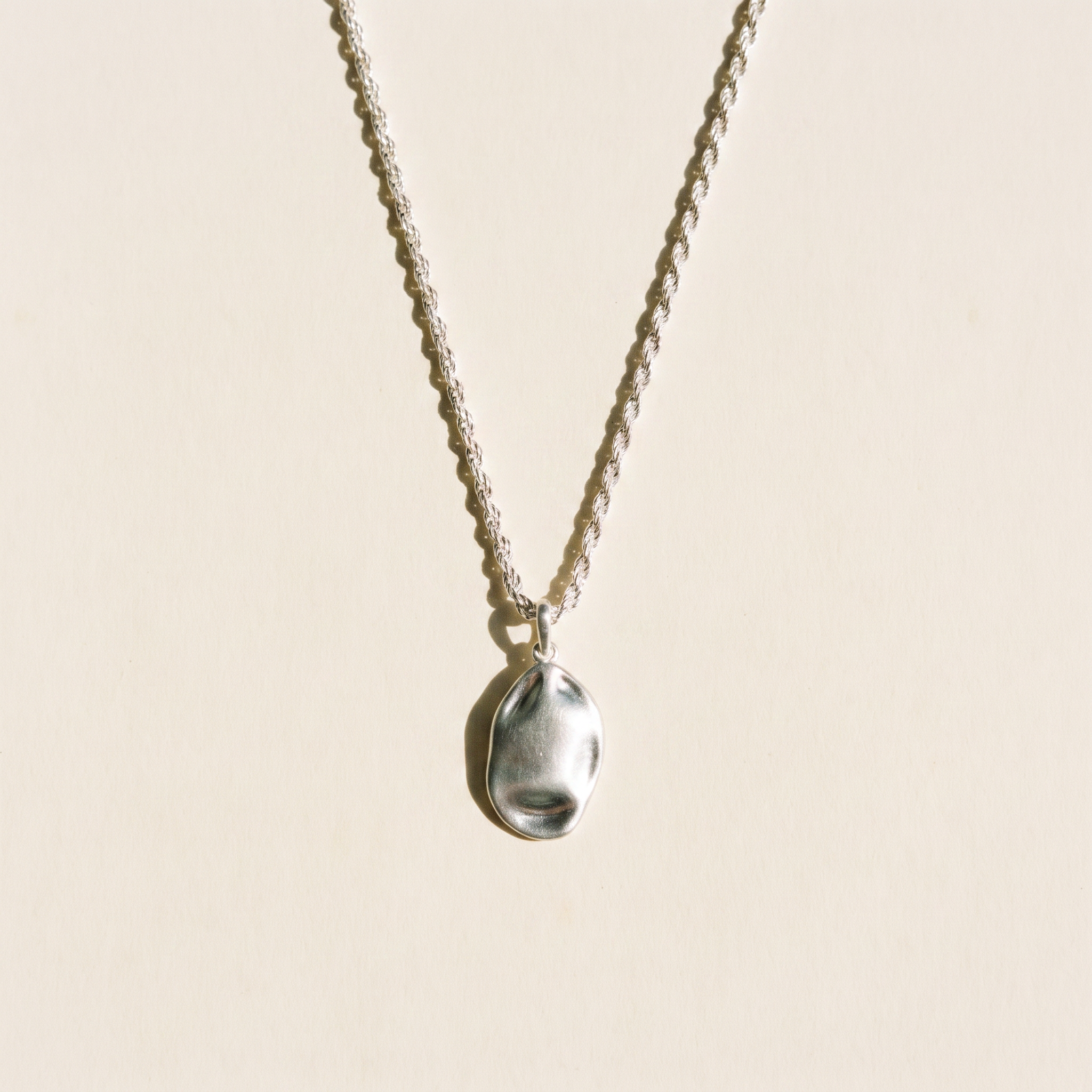 MARIEL SILVER NECKLACE