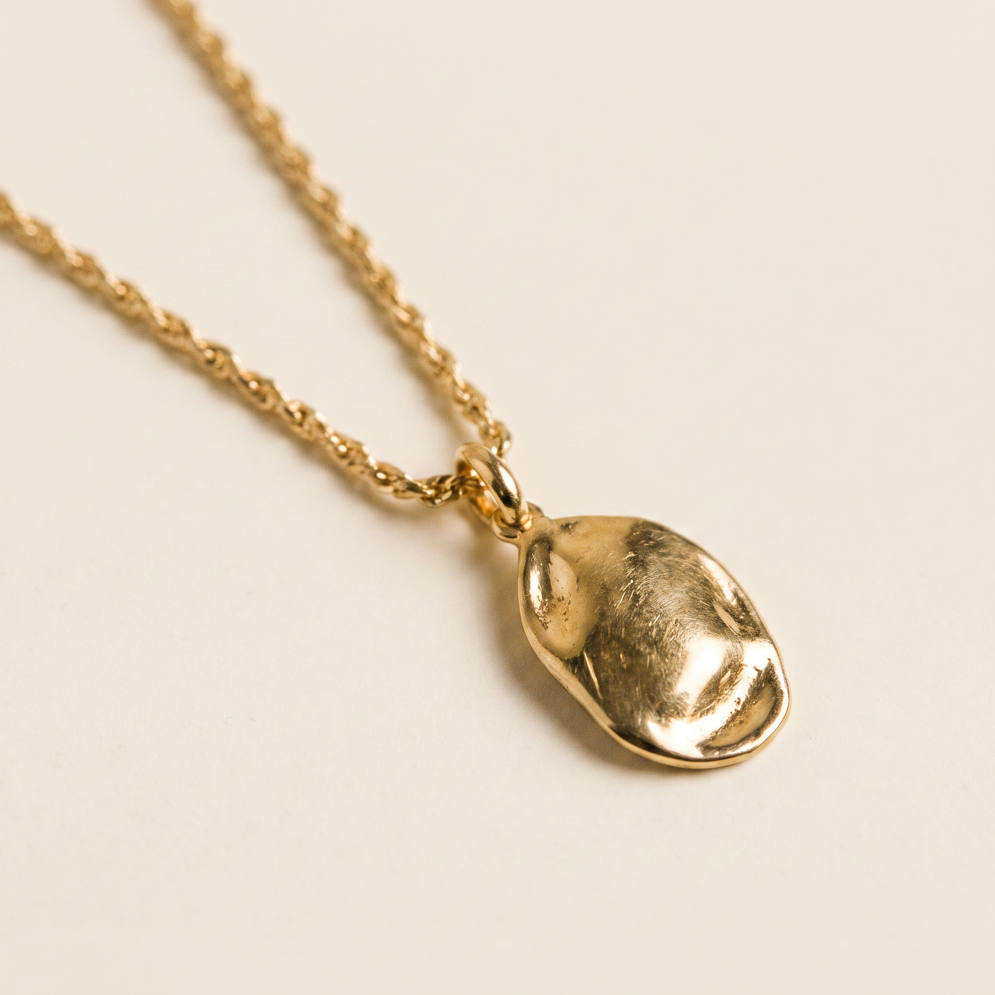 MARIEL GOLD NECKLACE
