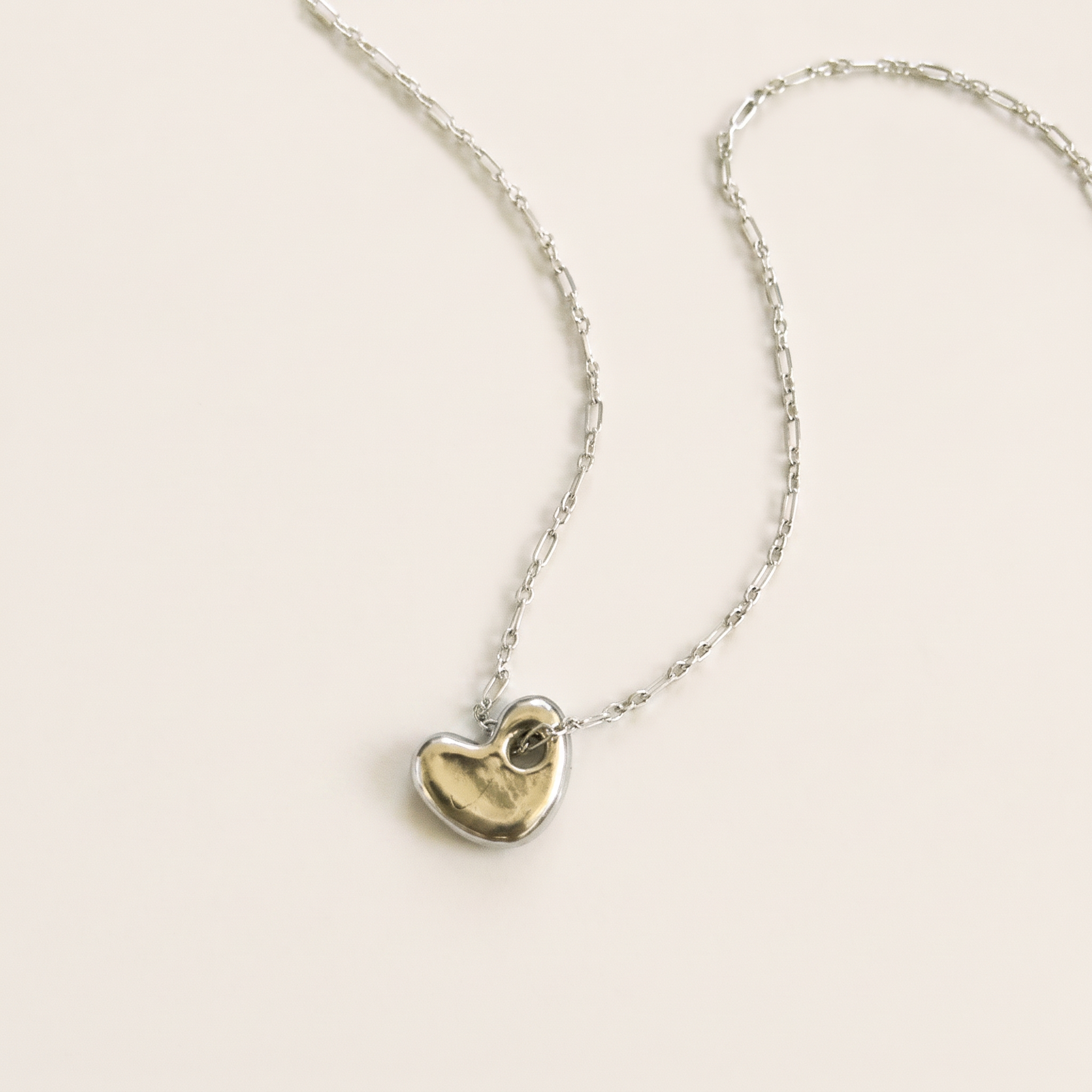 LEV SILVER NECKLACE