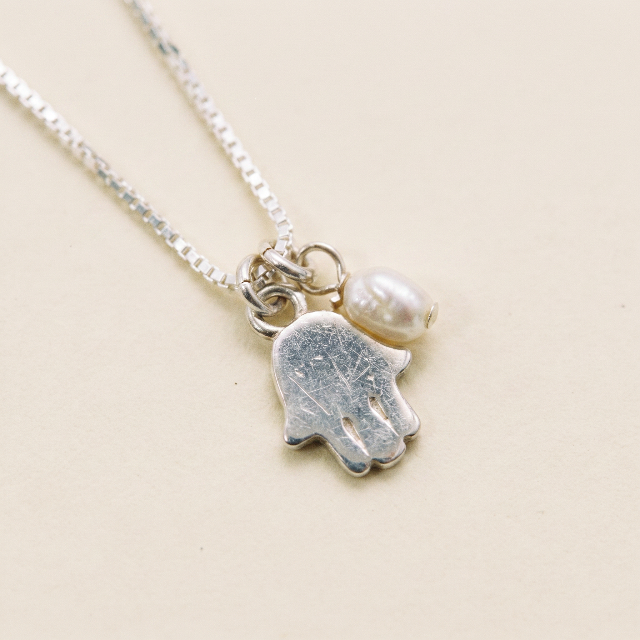 MAAYAN SILVER NECKLACE