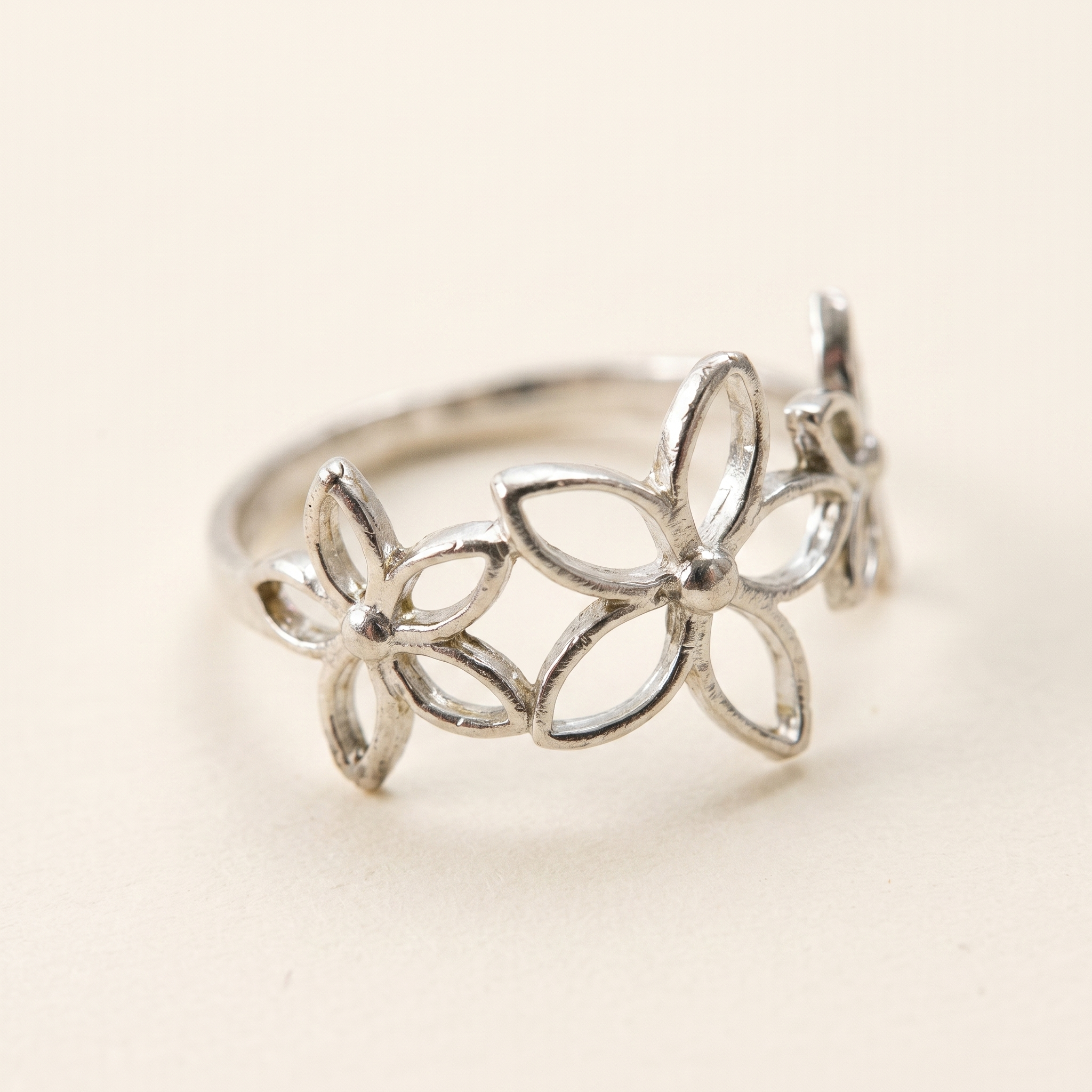 FLORA SILVER RING