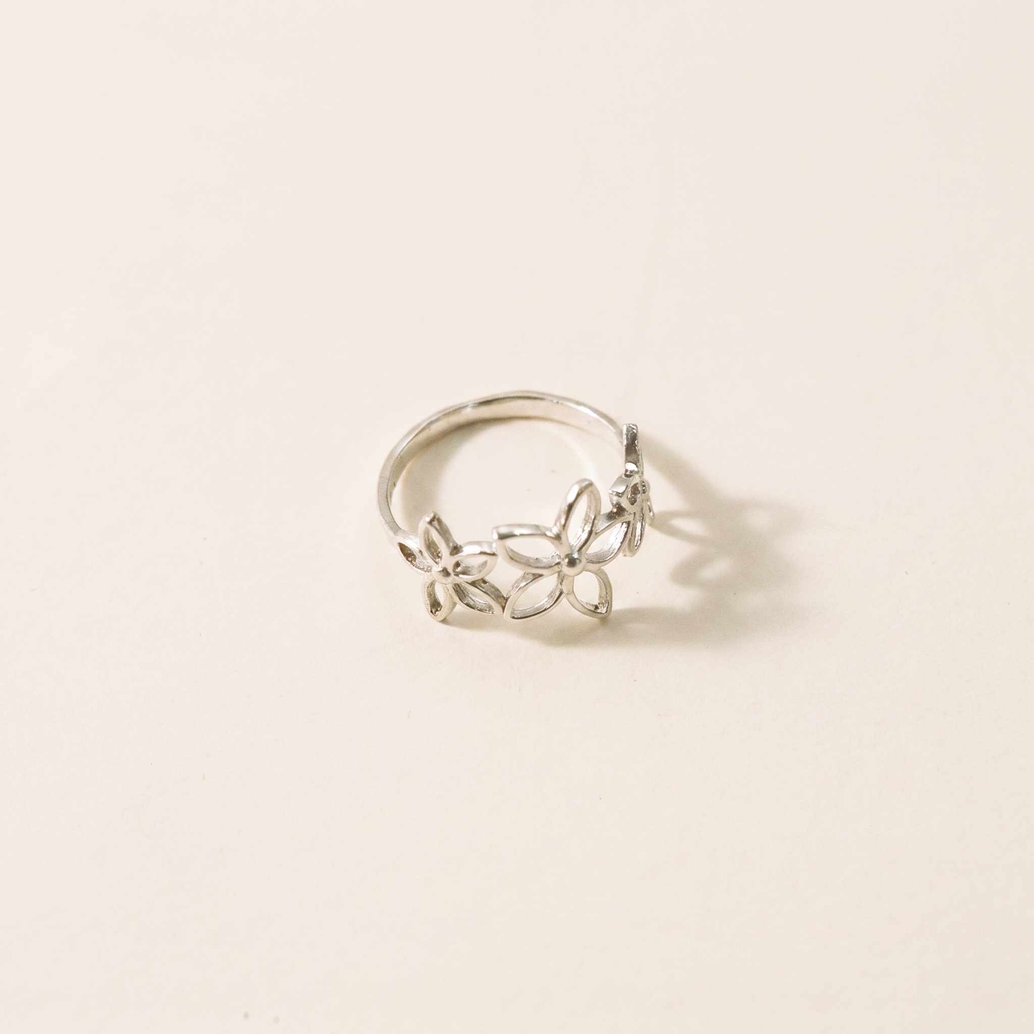 FLORA SILVER RING