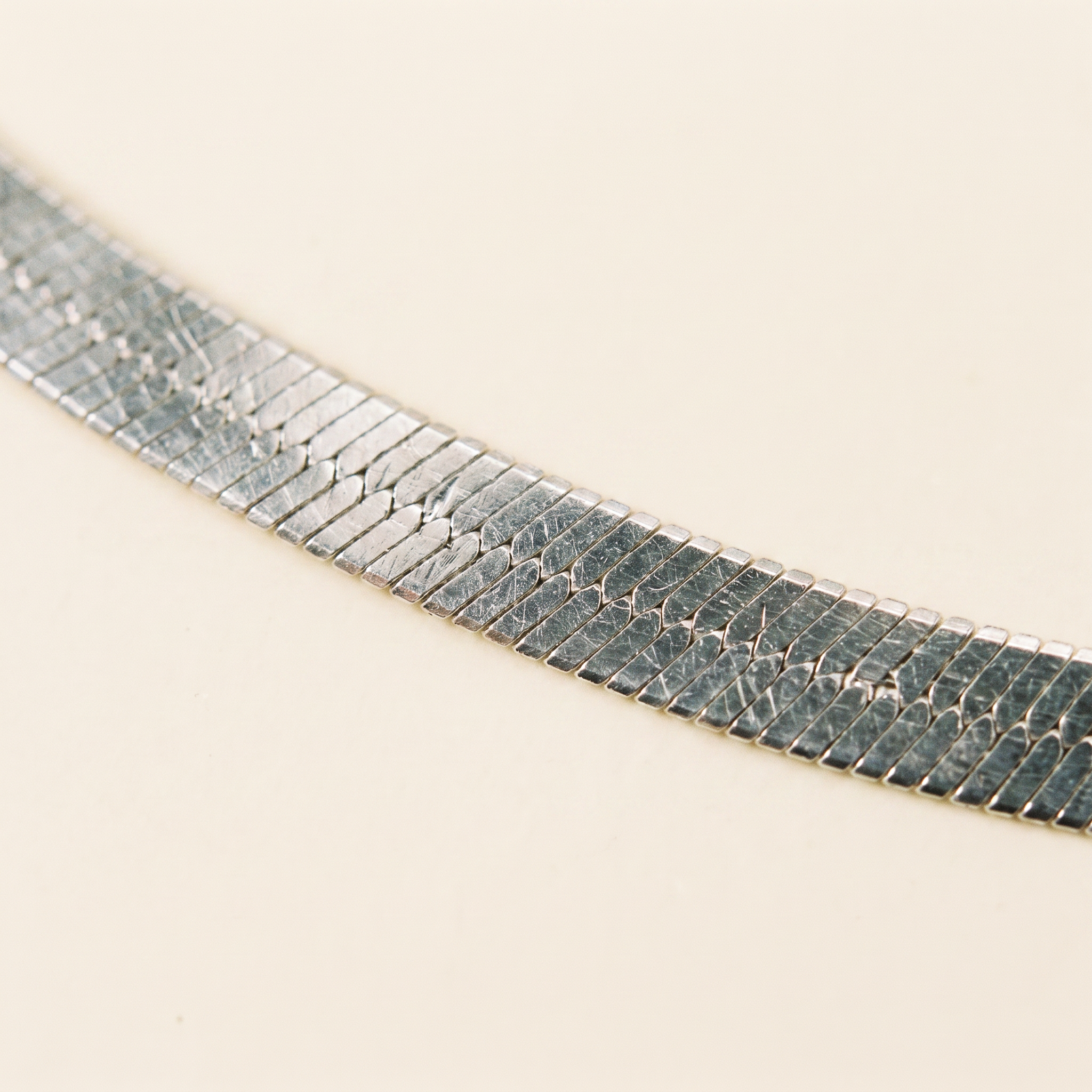 SHIRA SILVER NECKLACE
