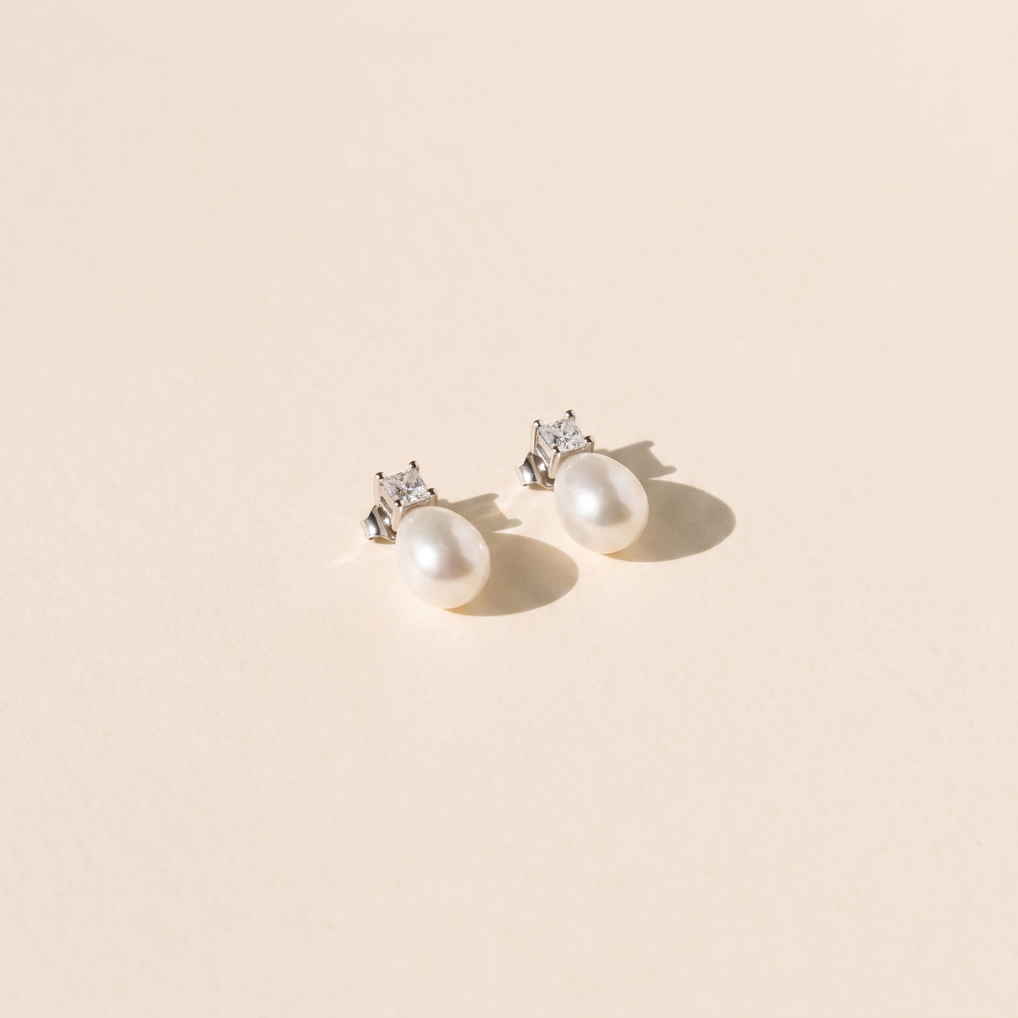 SHAKED SILVER EARRINGS