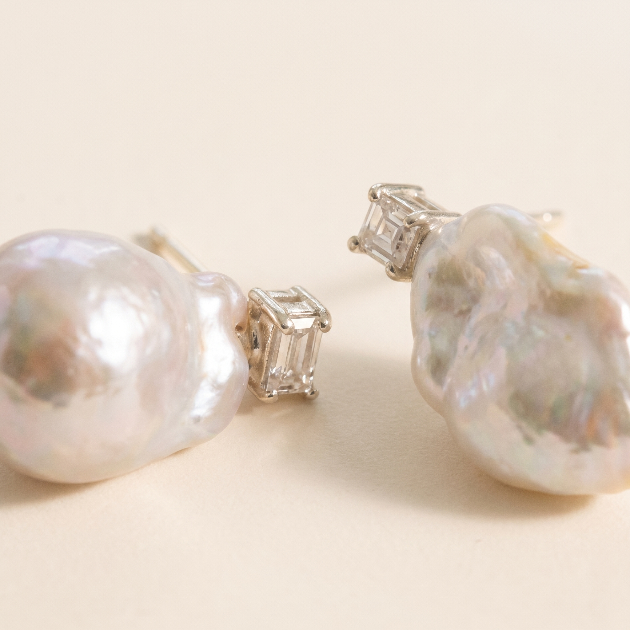 AVIV SILVER EARRINGS