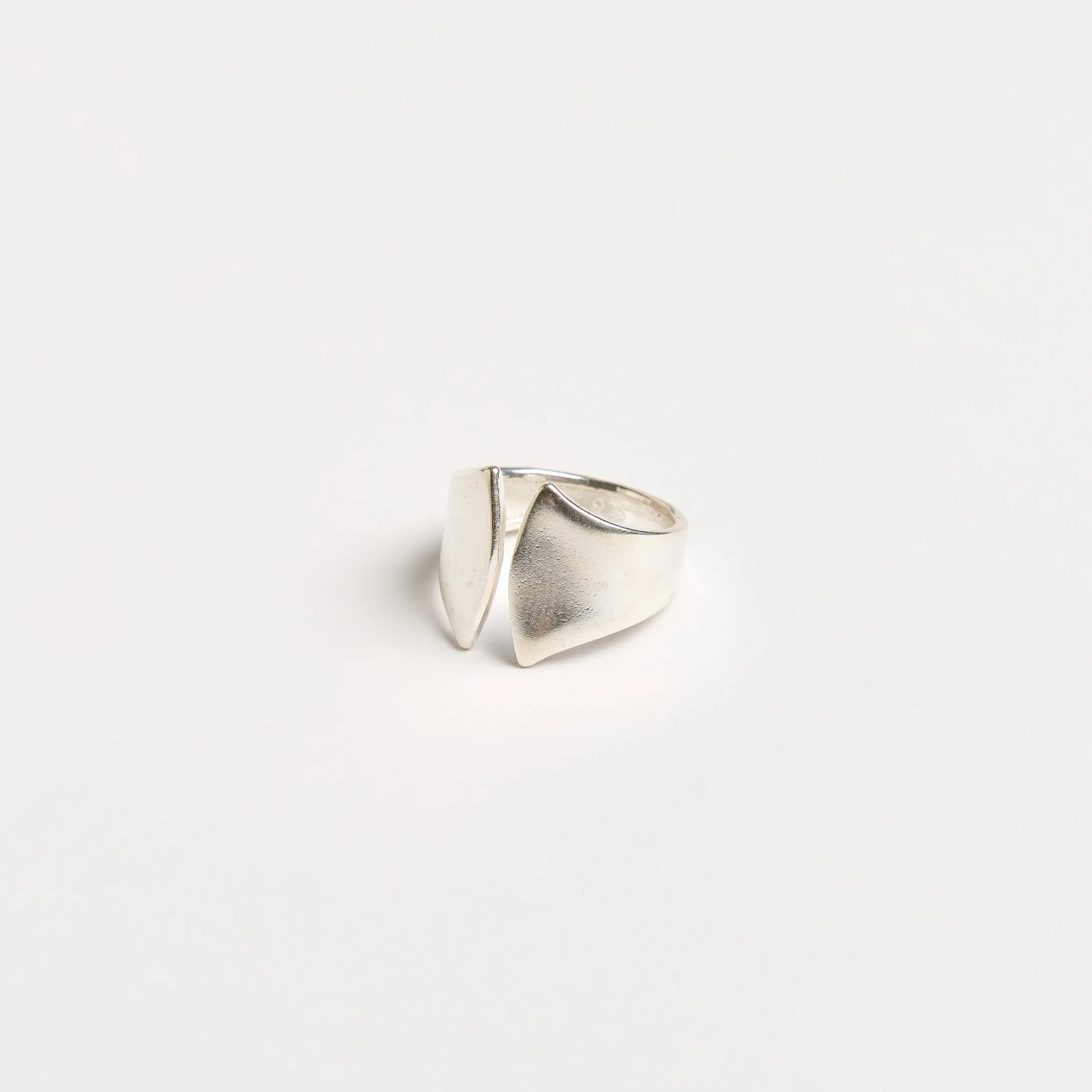 OLIVER RING
