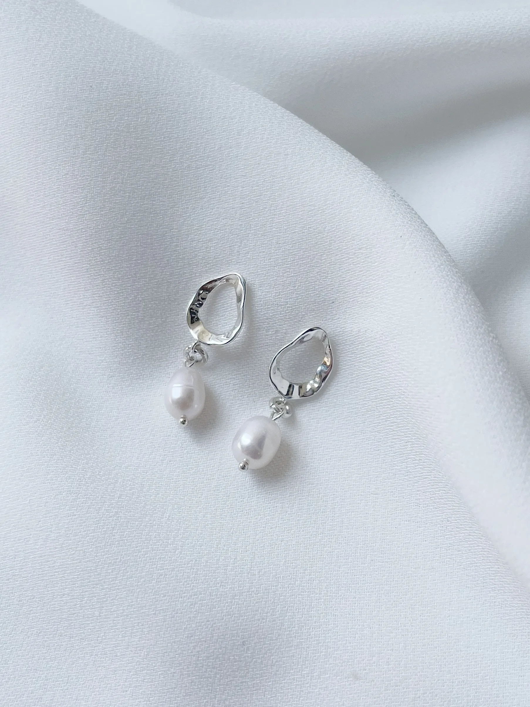 MAX EARRINGS