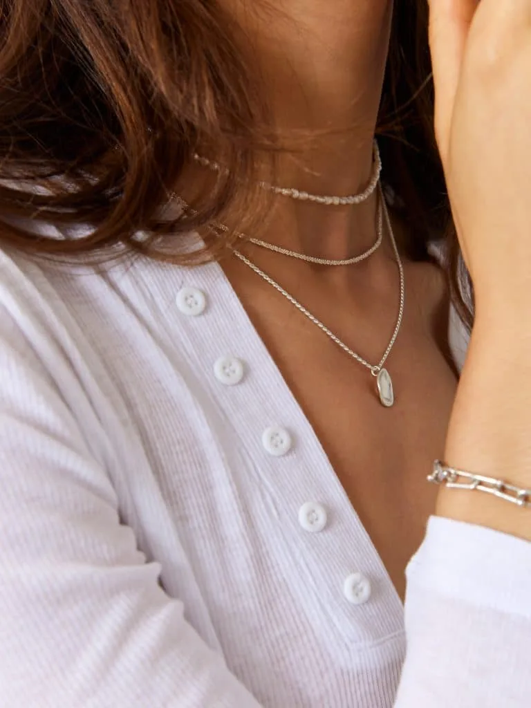 MARIEL SILVER NECKLACE