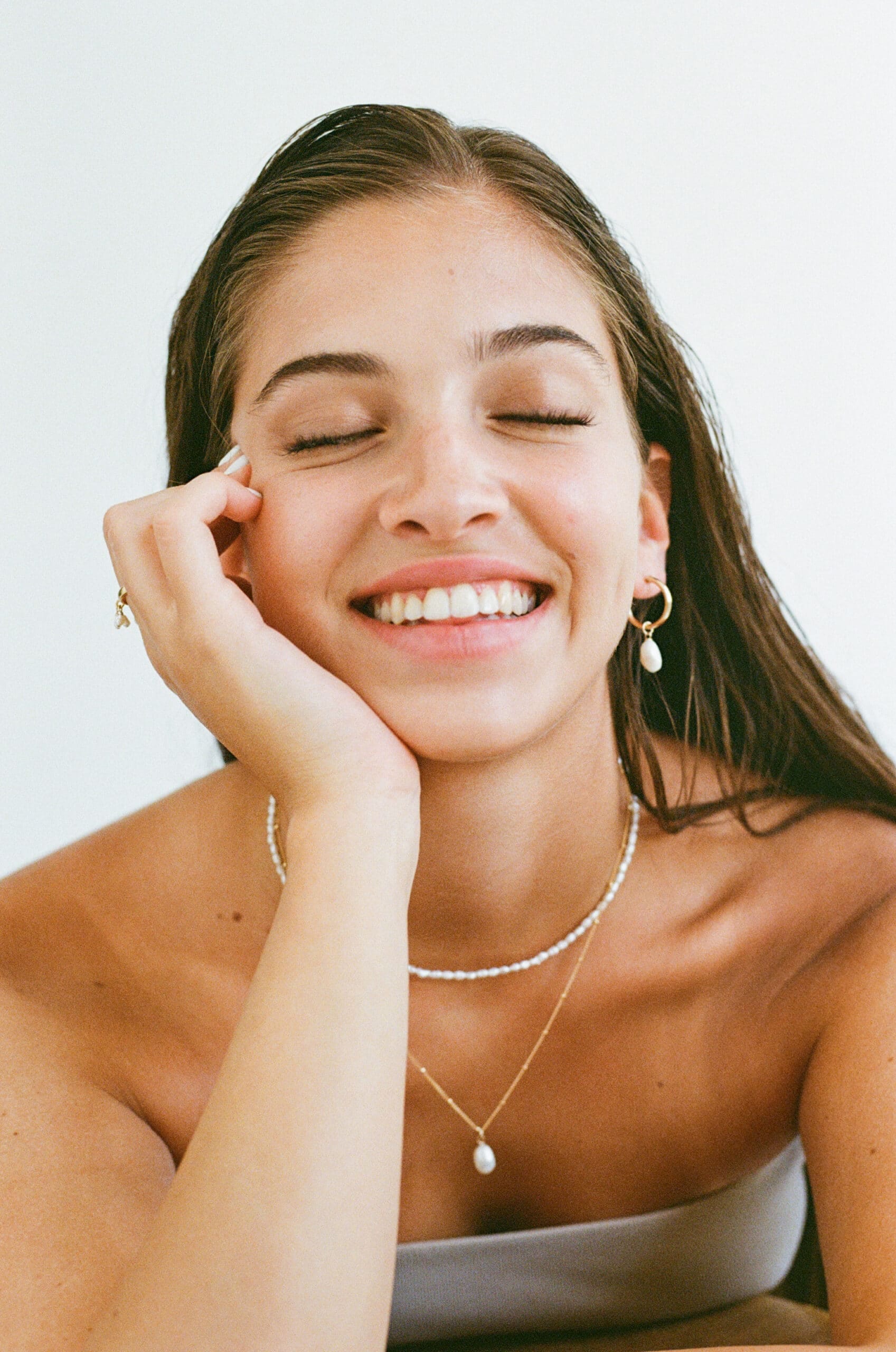 YULI GOLD M EARRINGS