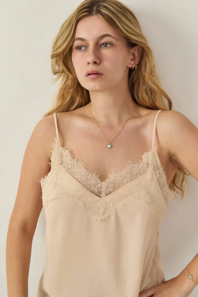 LARIMER GOLD NECKLACE