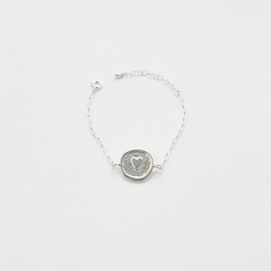 SILVER HEART SEAL BRACELET
