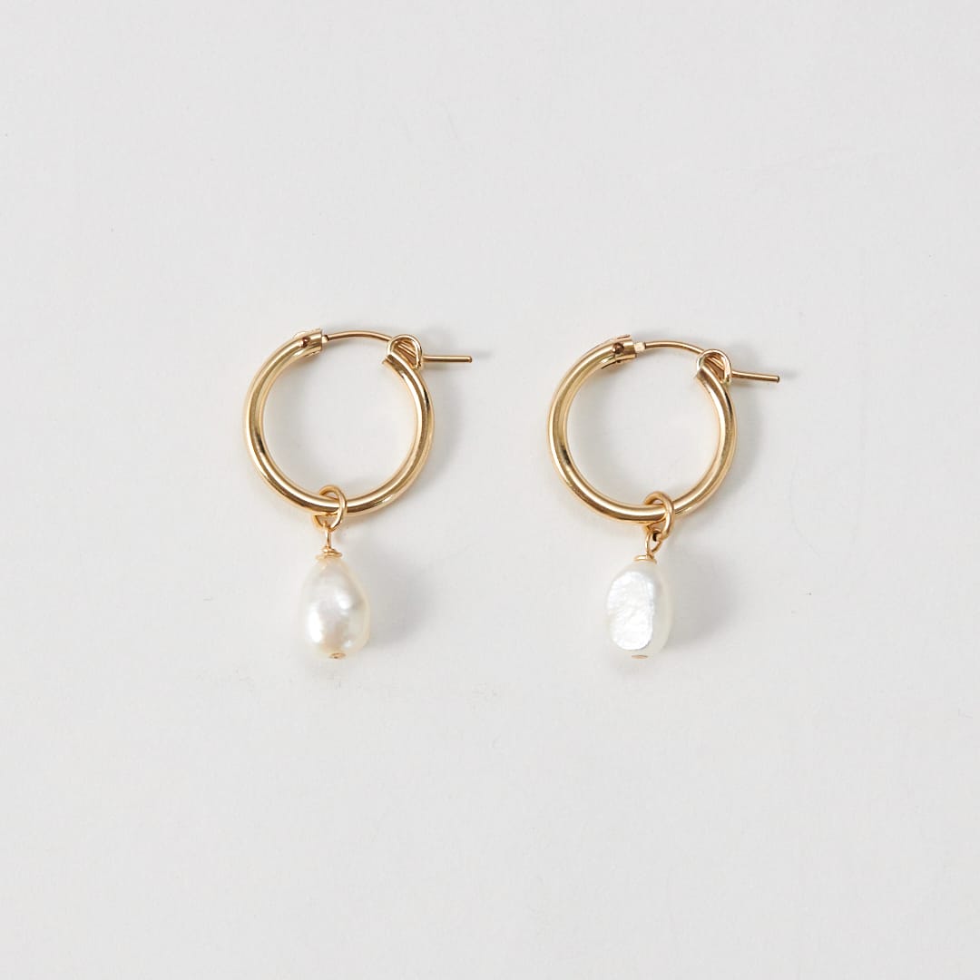 YULI GOLD M EARRINGS