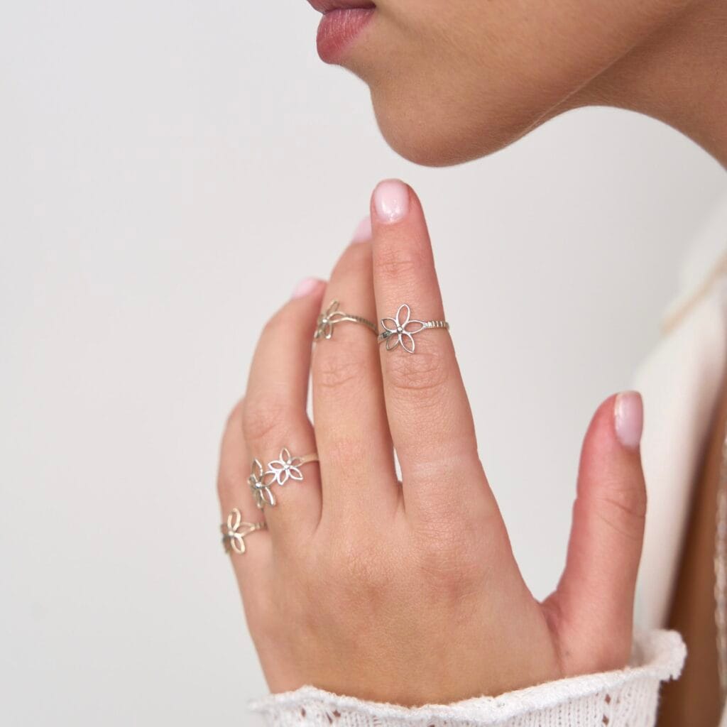 FLOWER SILVER RING