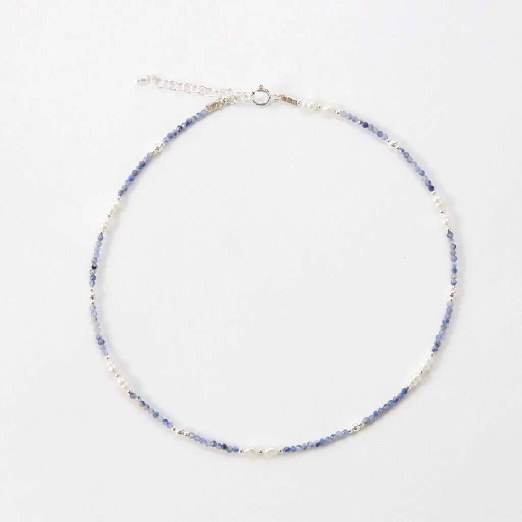 ARI SILVER NECKLACE