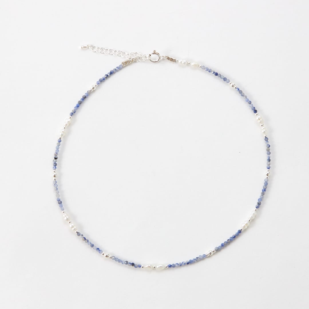 ARI SILVER NECKLACE