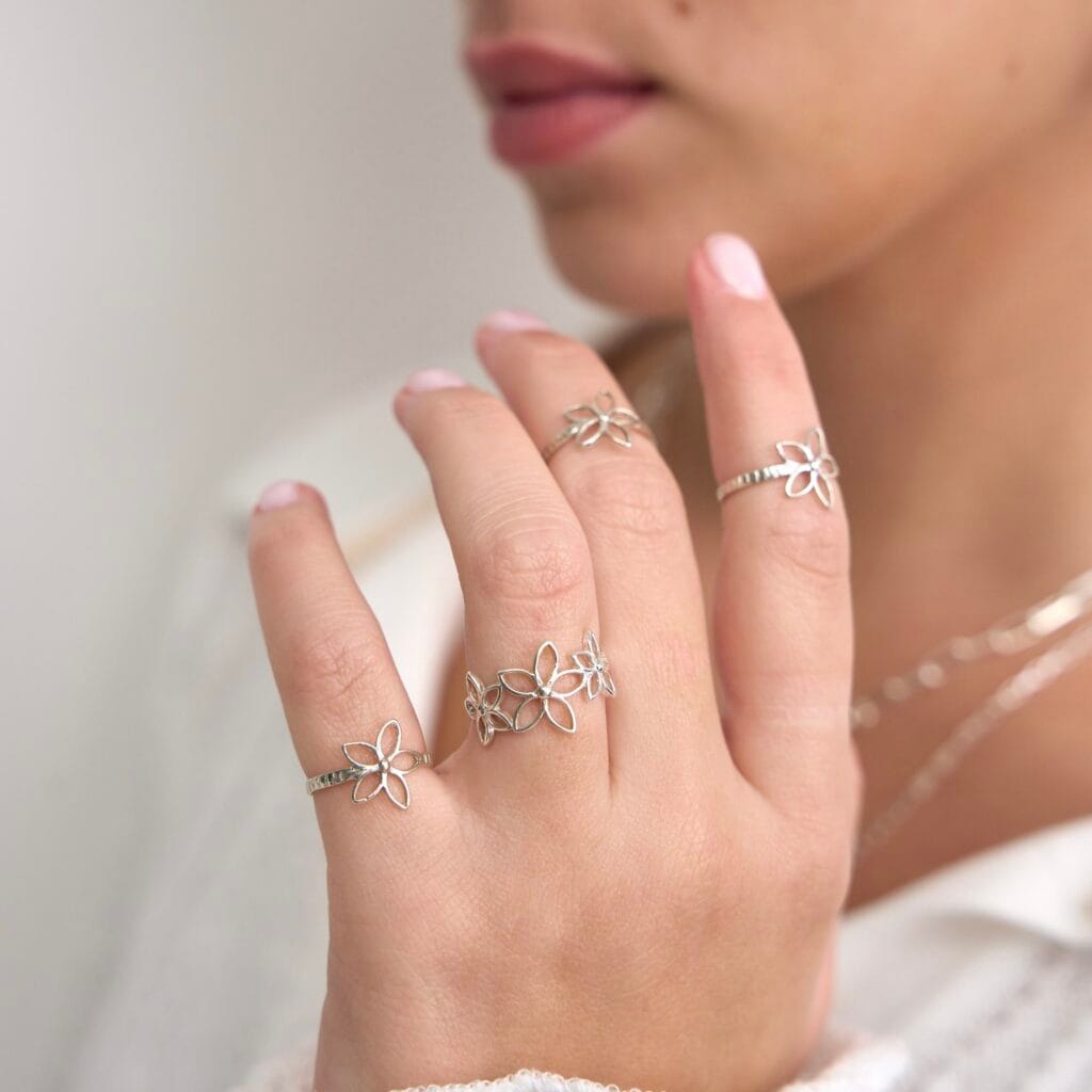 FLORA SILVER RING