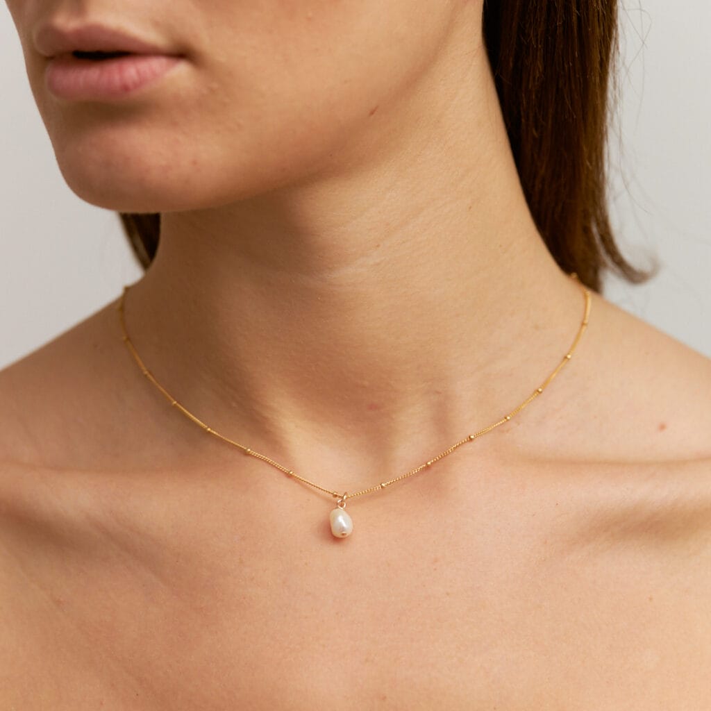 YULI GOLD NECKLACE