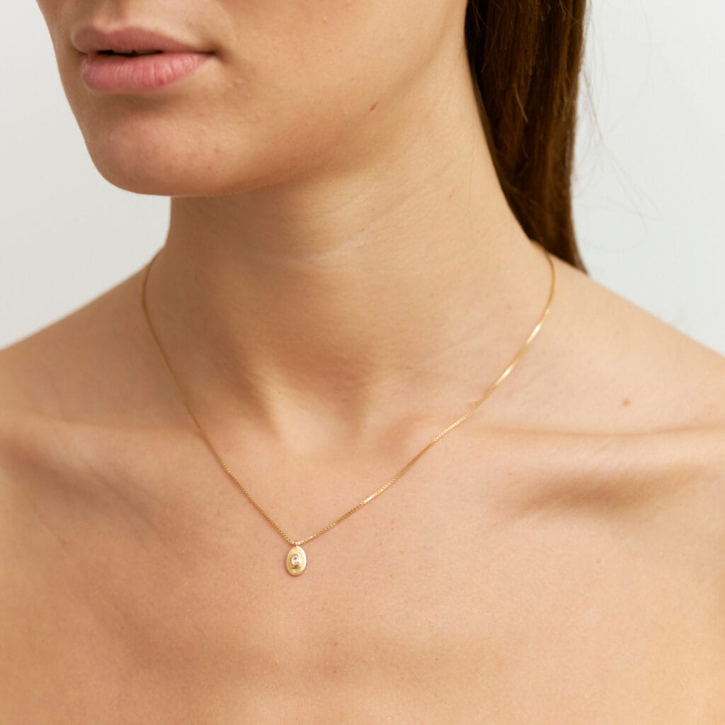 LENI GOLD NECKLACE