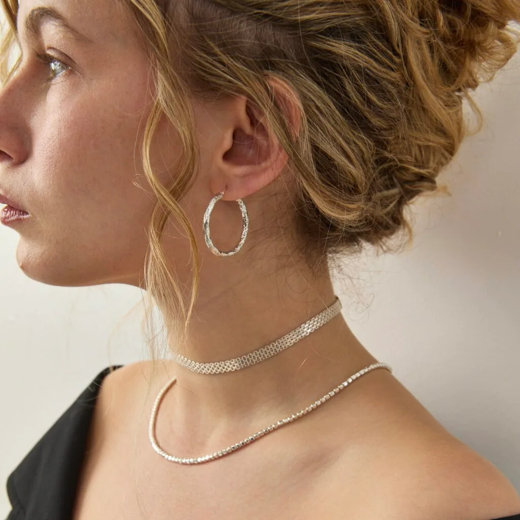 DARIA HOOPS