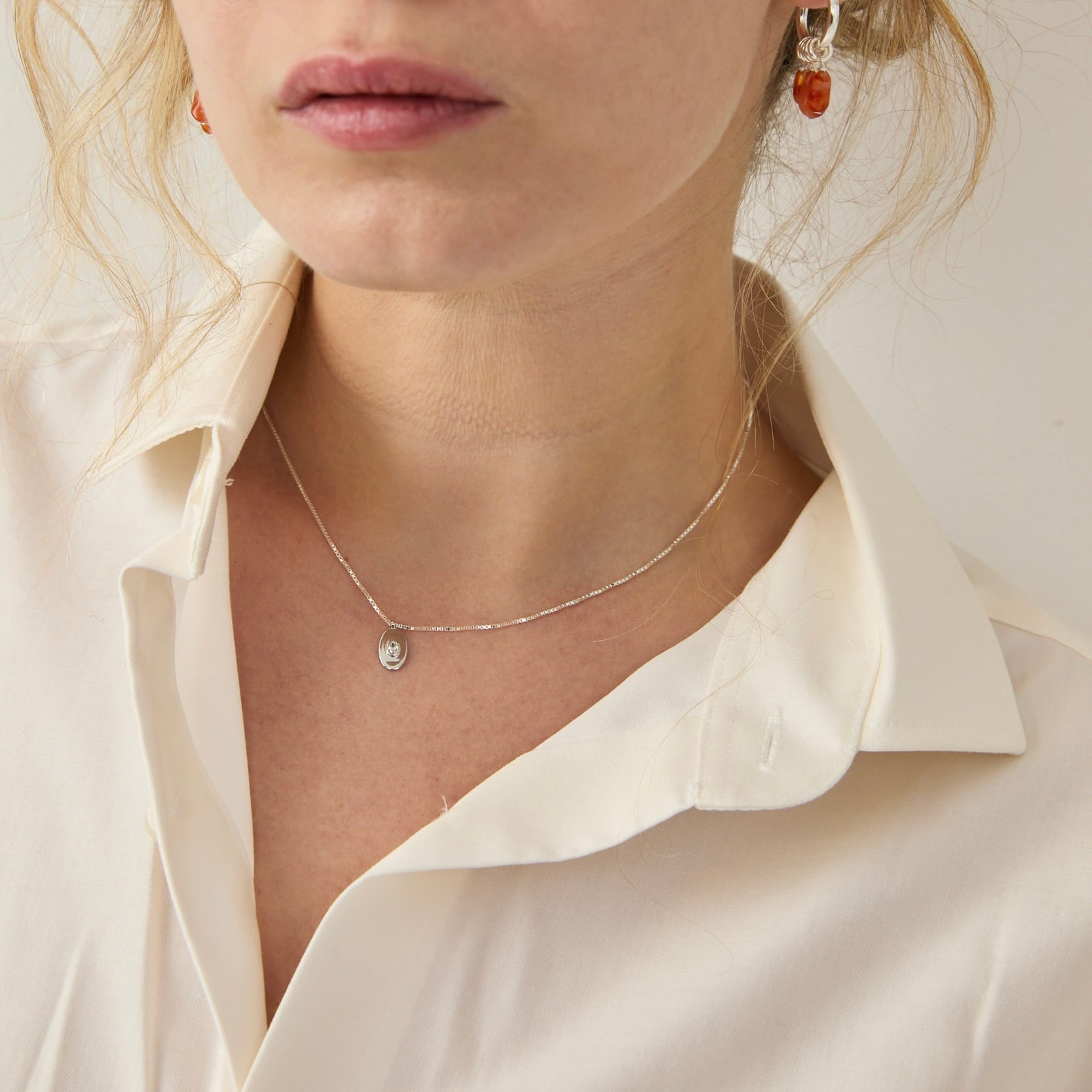 LENI SILVER NECKLACE