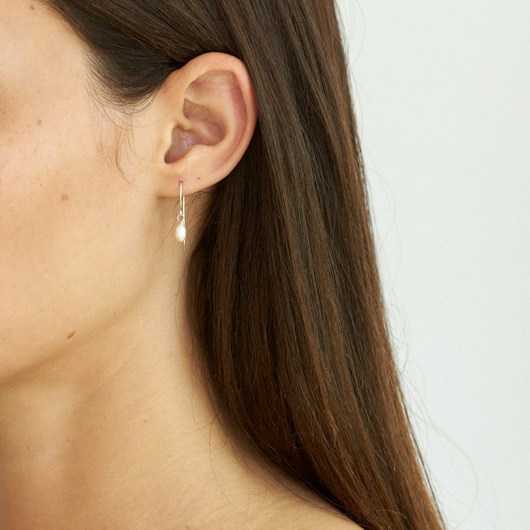 SILVER PEARL EARRINGS