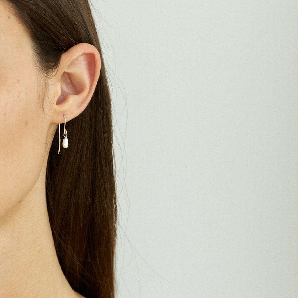 SILVER PEARL EARRINGS