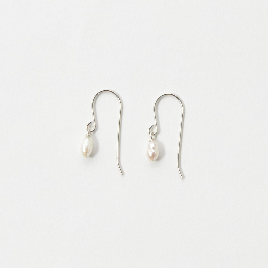 SILVER PEARL EARRINGS